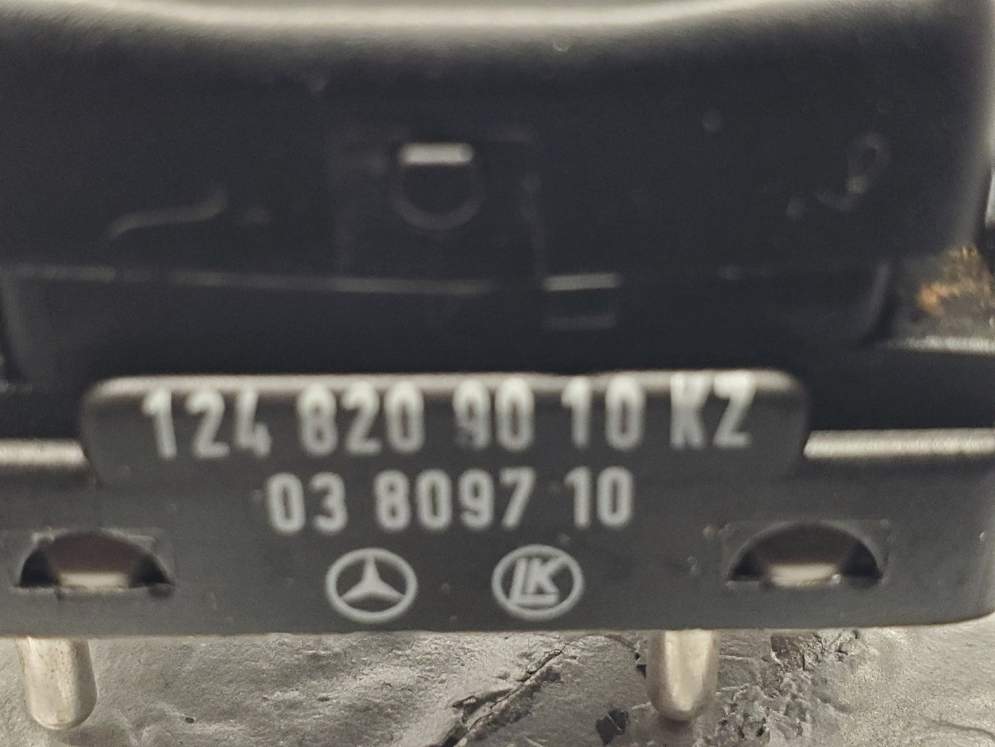 46895589