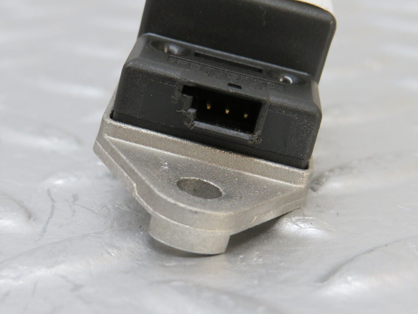 34879 Mercedes-Benz W210 320E Airbag Crash Sensor 0018205626