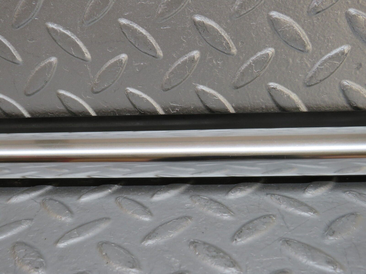 35262 Mercedes-Benz W221 Rear Left Door Window Chrome Trim