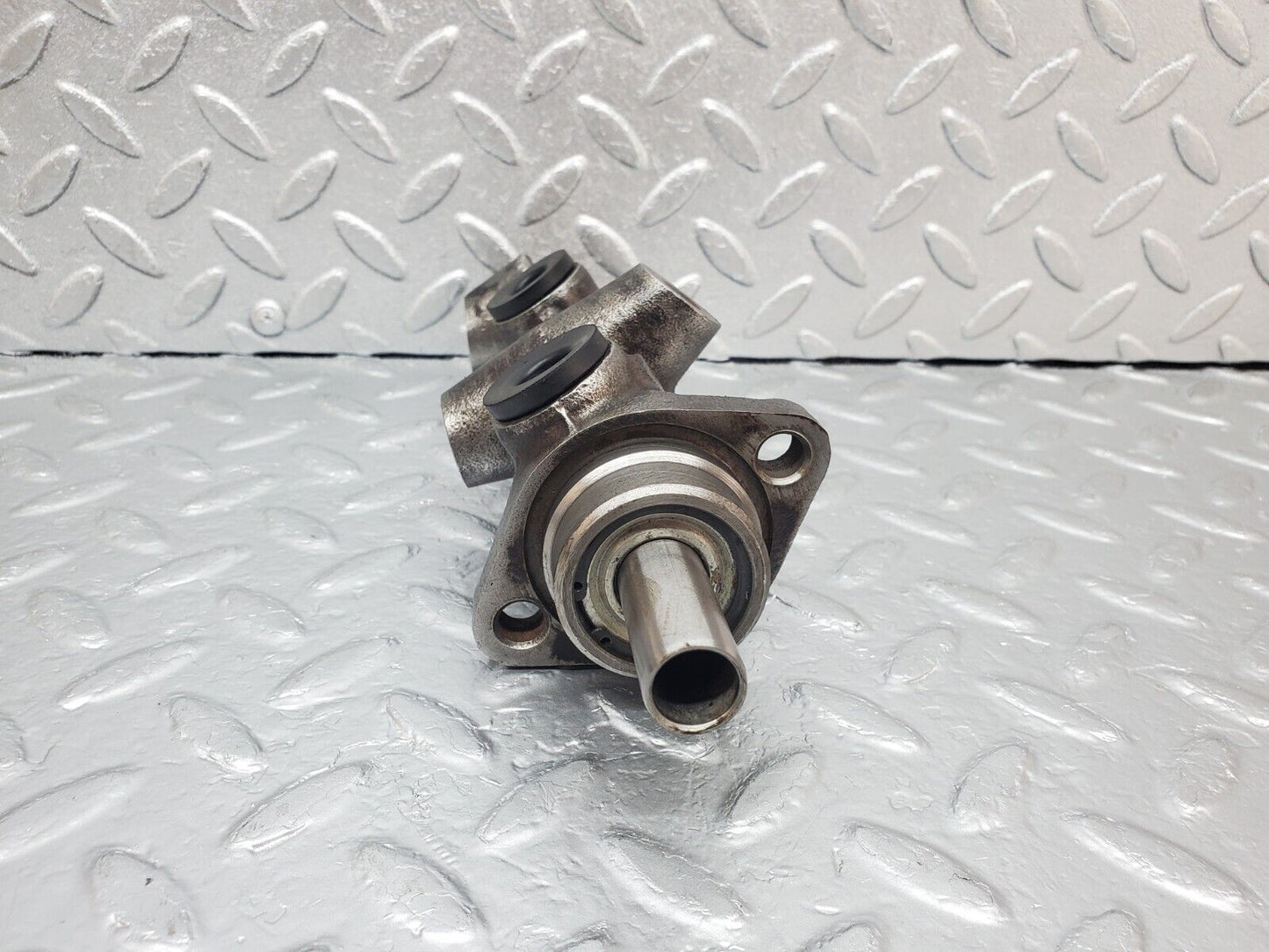 44283 Mercedes-Benz W123 280E Brake Master Cylinder