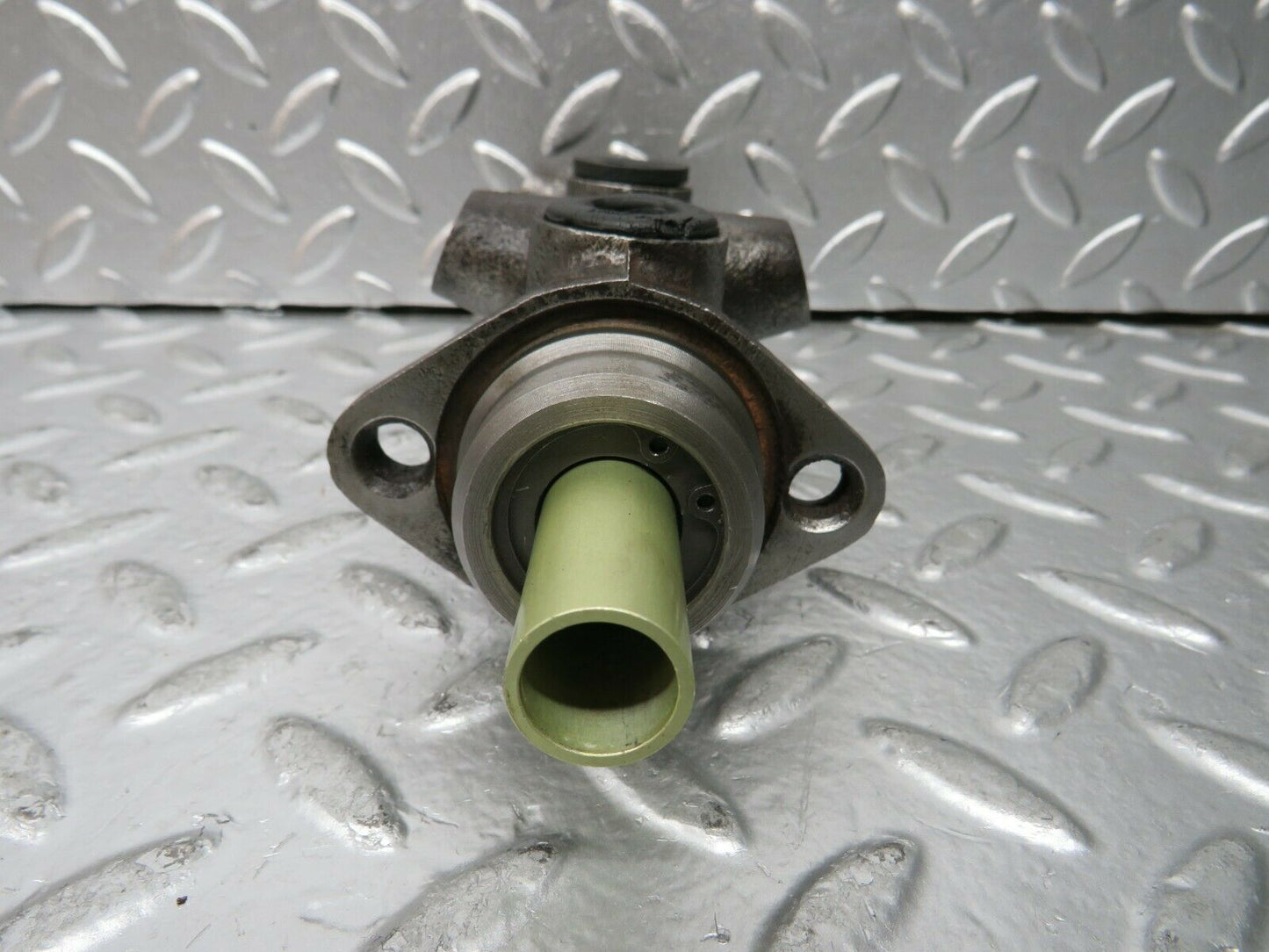 23218 Mercedes-Benz W116 350SE Brake Master Cylinder