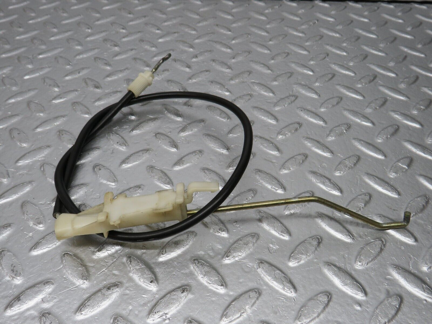34376 Mercedes-Benz C126 380SEC Coupe Door Lock Cable