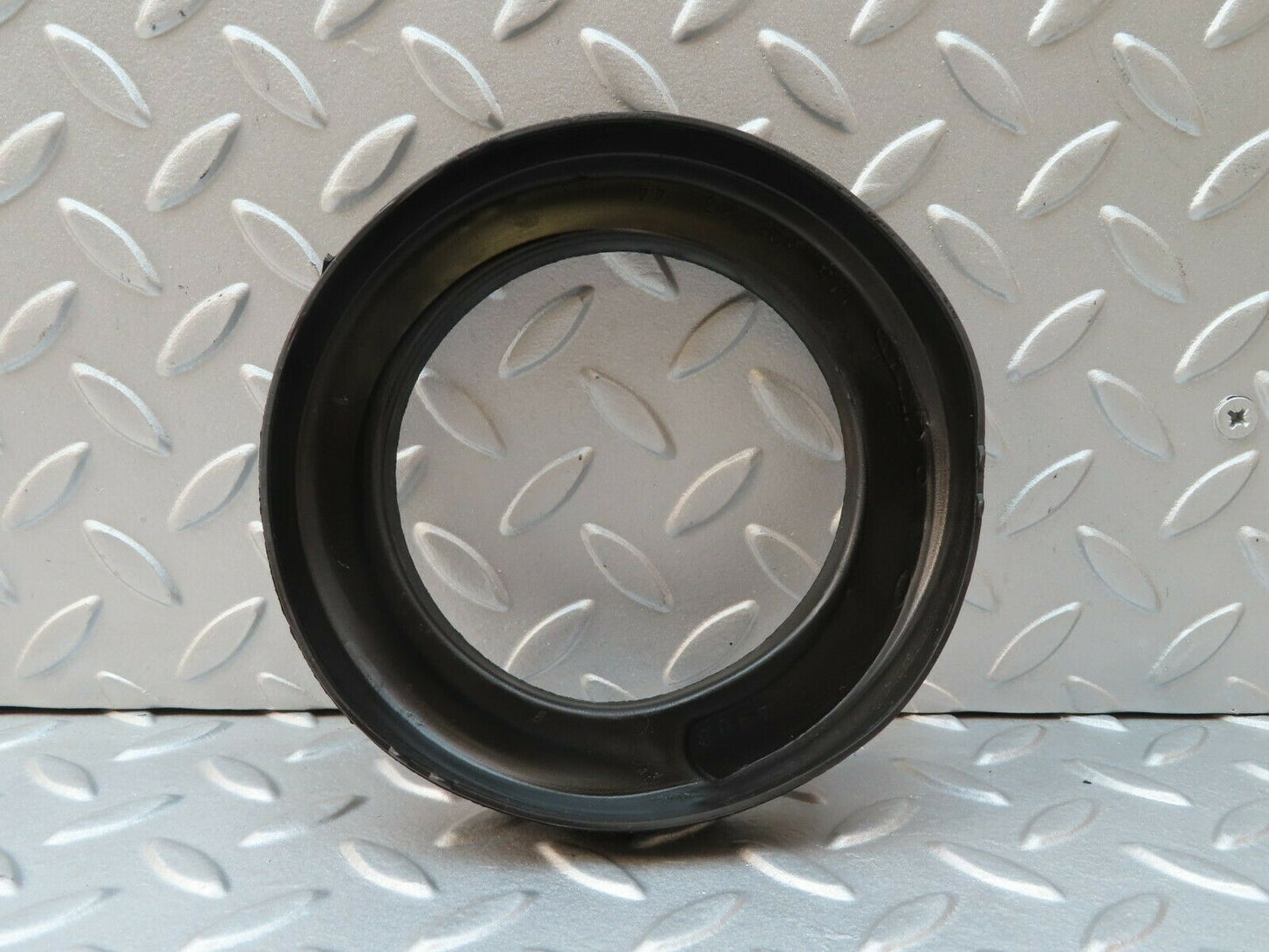 4218 Mercedes-Benz V123 240D LWB Rear Right Shock Absorber Rubber 1153252344