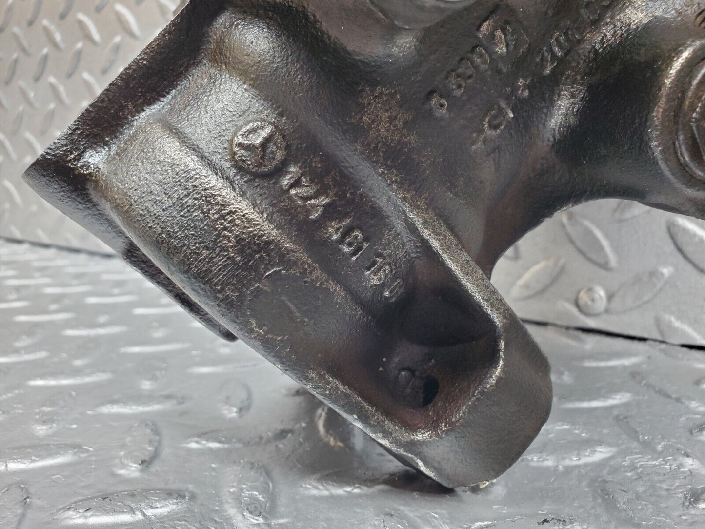 44870 Mercedes-Benz W124 220E Steering Box Steering Rack 1244611601
