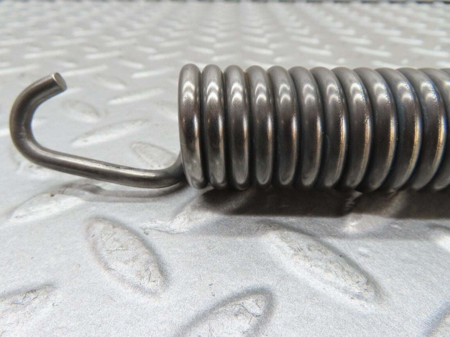 17602 Mercedes-Benz W116 450SEL Bonnet Hinge Spring