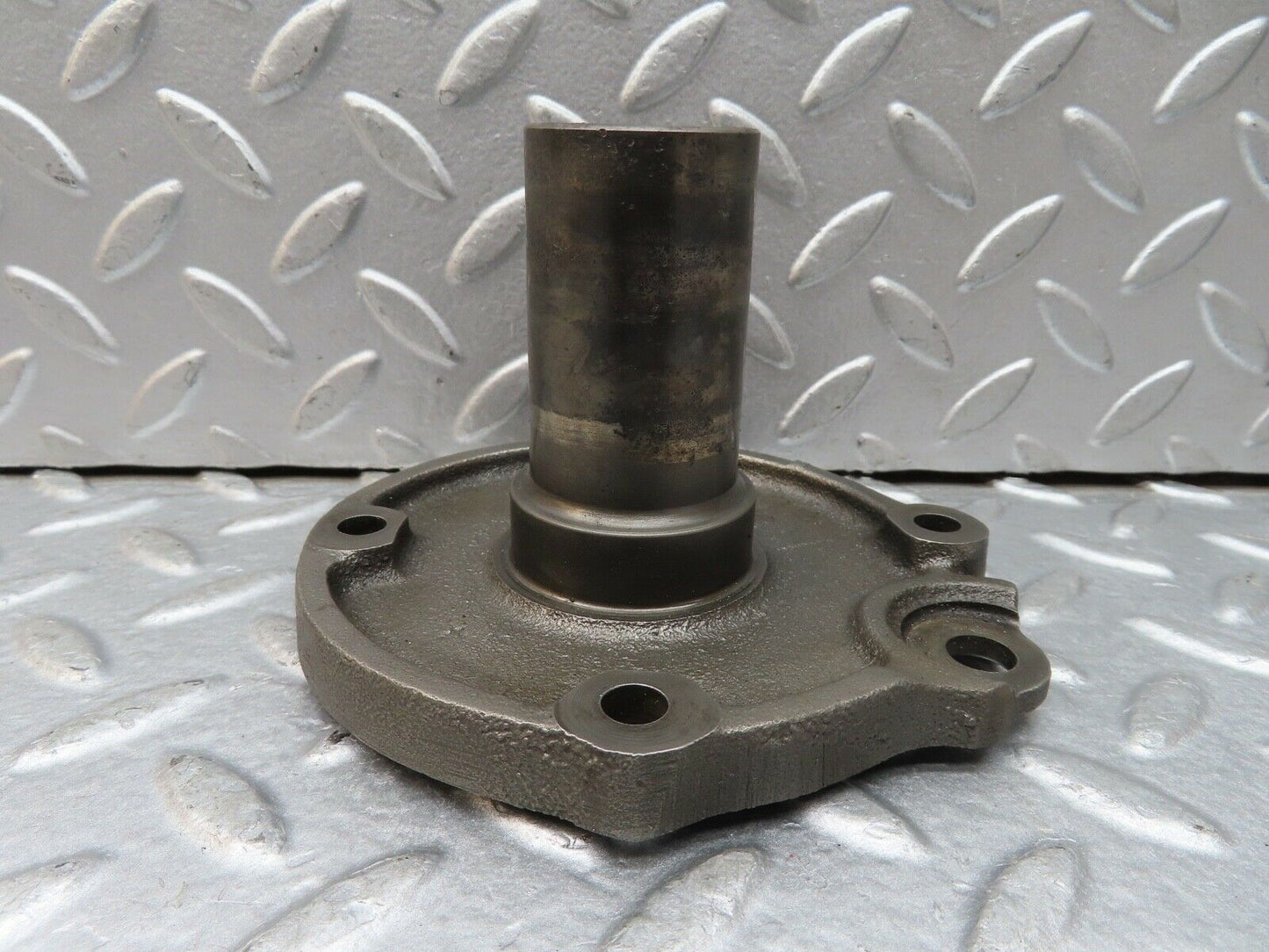 18534 Mercedes-Benz W111 Clutch Release Fork & Bearing Guide Sleeve 1112611418