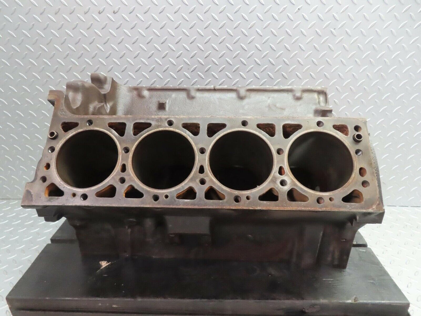 15799 Mercedes-Benz R107 450SL Engine Block 1170111101 M117.985