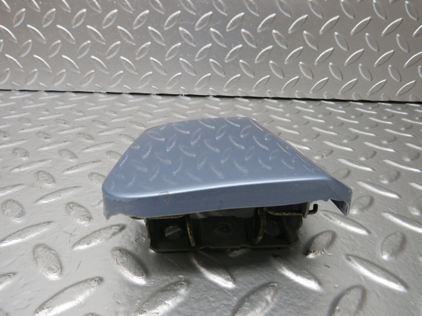 25158 Mercedes-Benz W201 190D Fuel Tank Flap Cap 2015840039