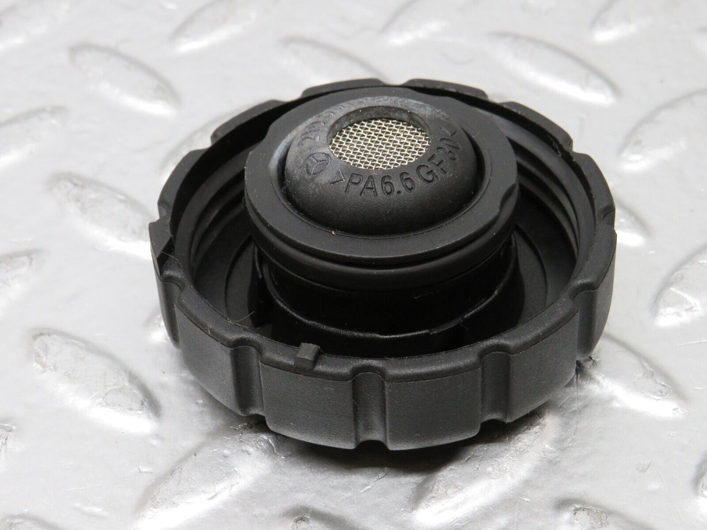 24945 Mercedes-Benz W140 S320 Coolant Tank Reservoir Cap 2105010315