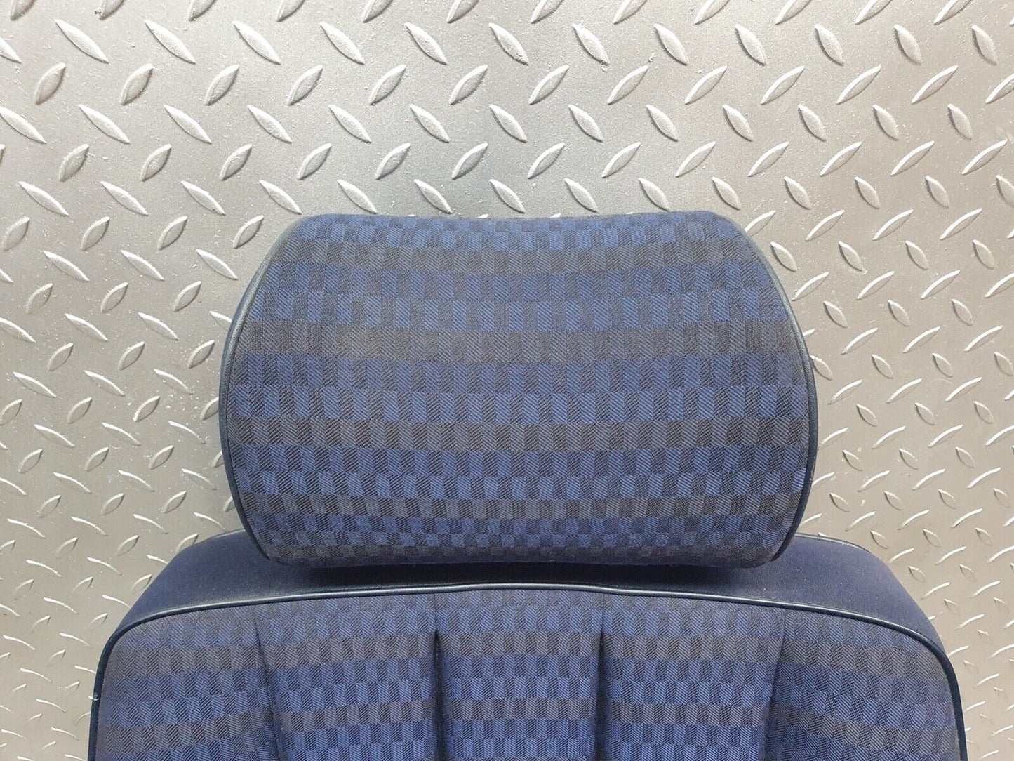 43031 Mercedes-Benz W201 190 Front Left Seat Blue 2019101450