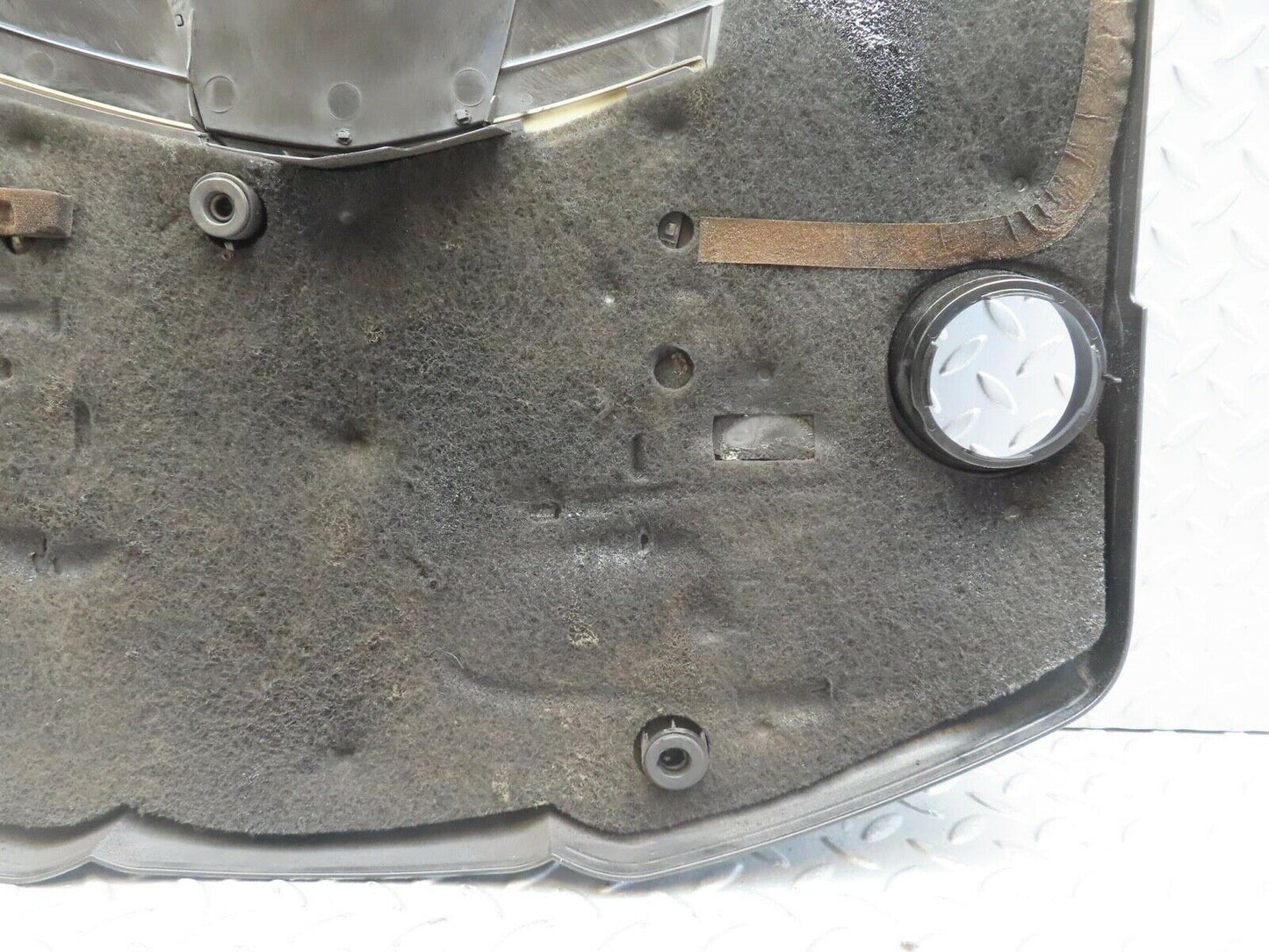11297 Mercedes-Benz W221 S320 Engine Cover 6420100167