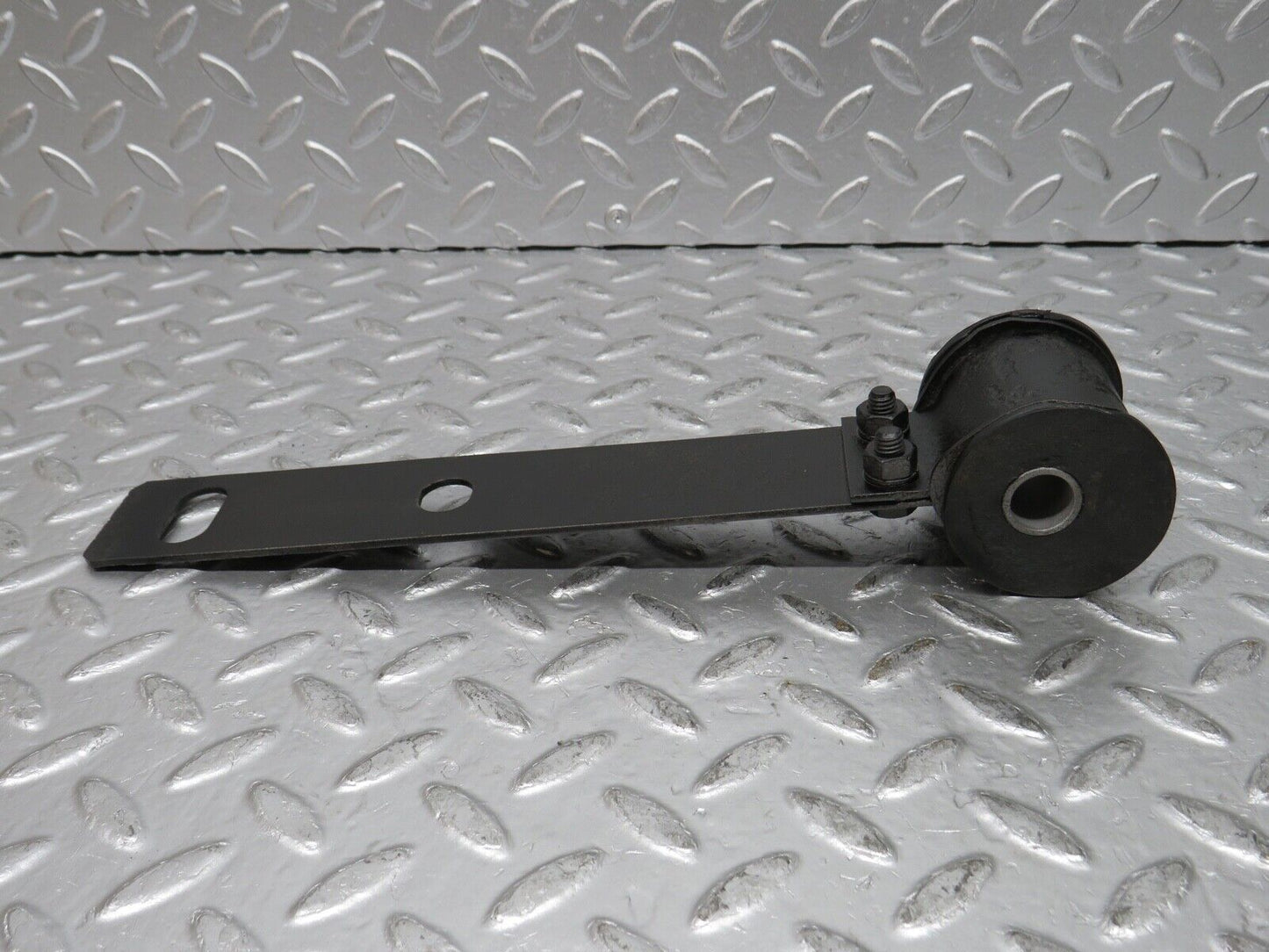 0378 Mercedes-Benz W108 280SE Stabilizer Bar Mounting Front Axle