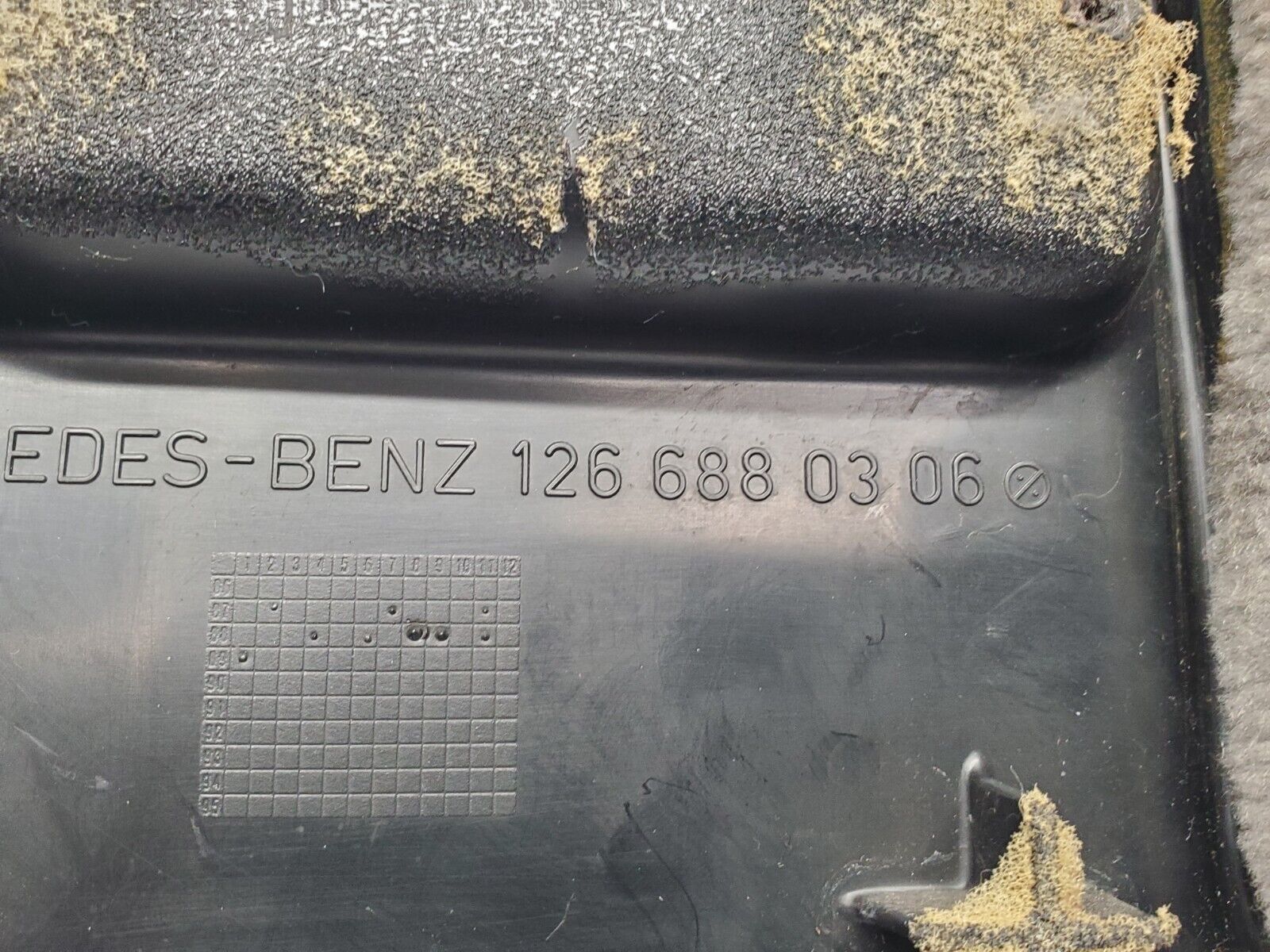44096571