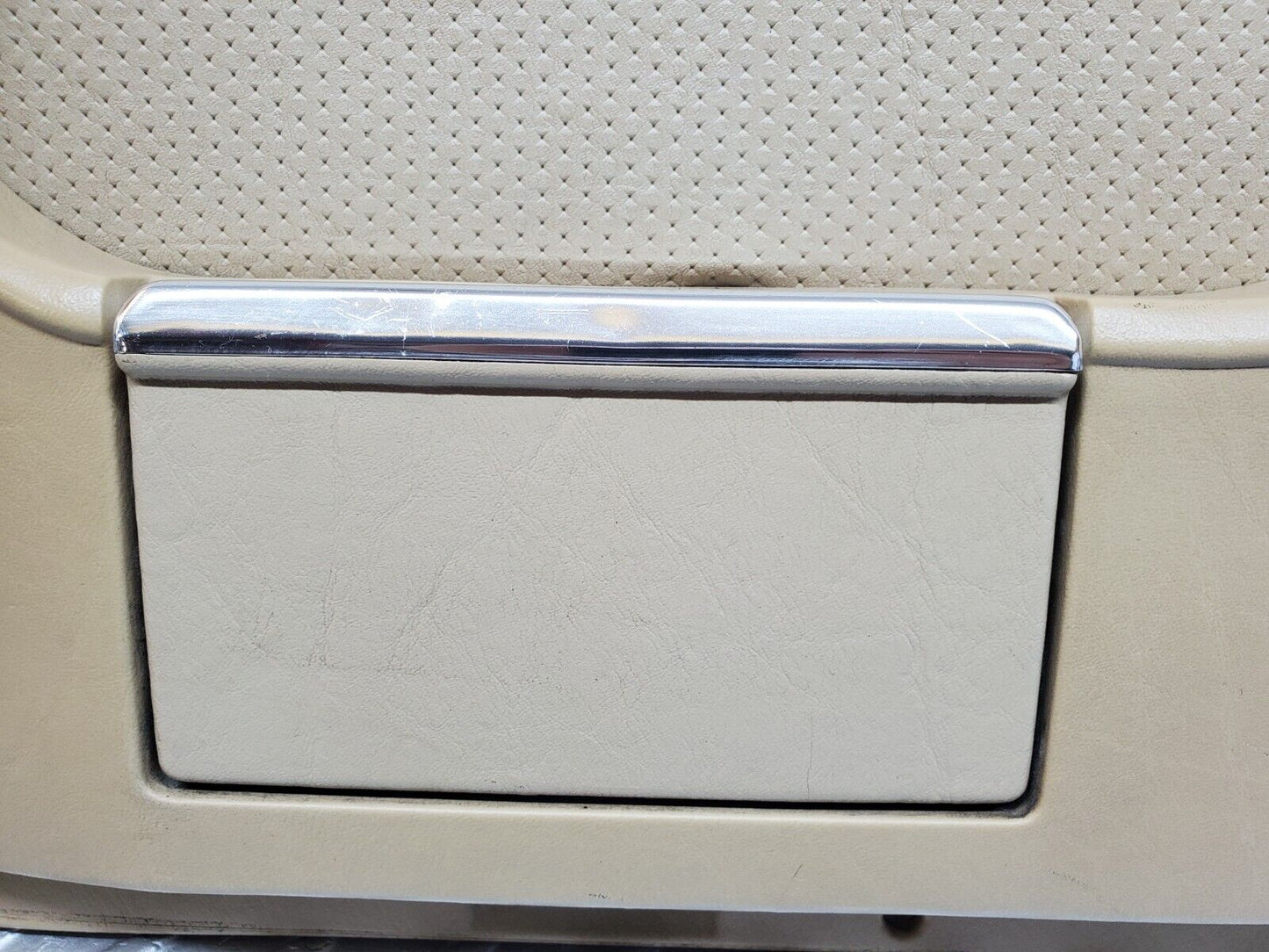 45720 Mercedes-Benz W126 420SE Rear Right Door Card Beige 1267370270