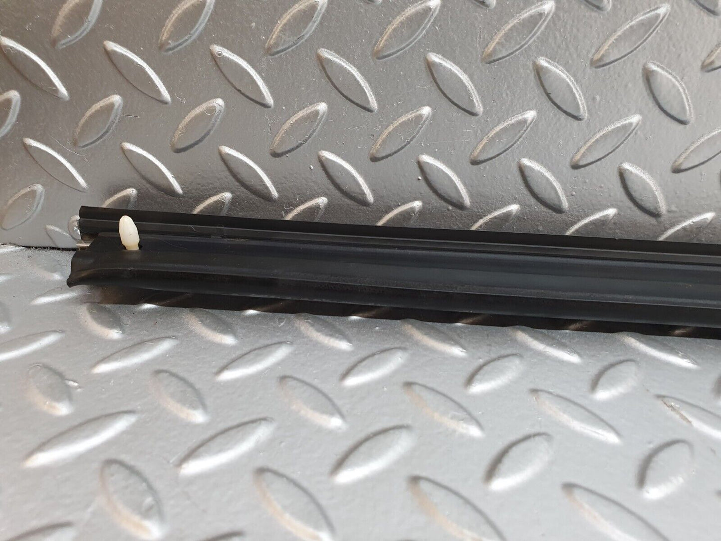 41710 Mercedes-Benz W124 200E Door Lower Sealing Rubber Trim Right