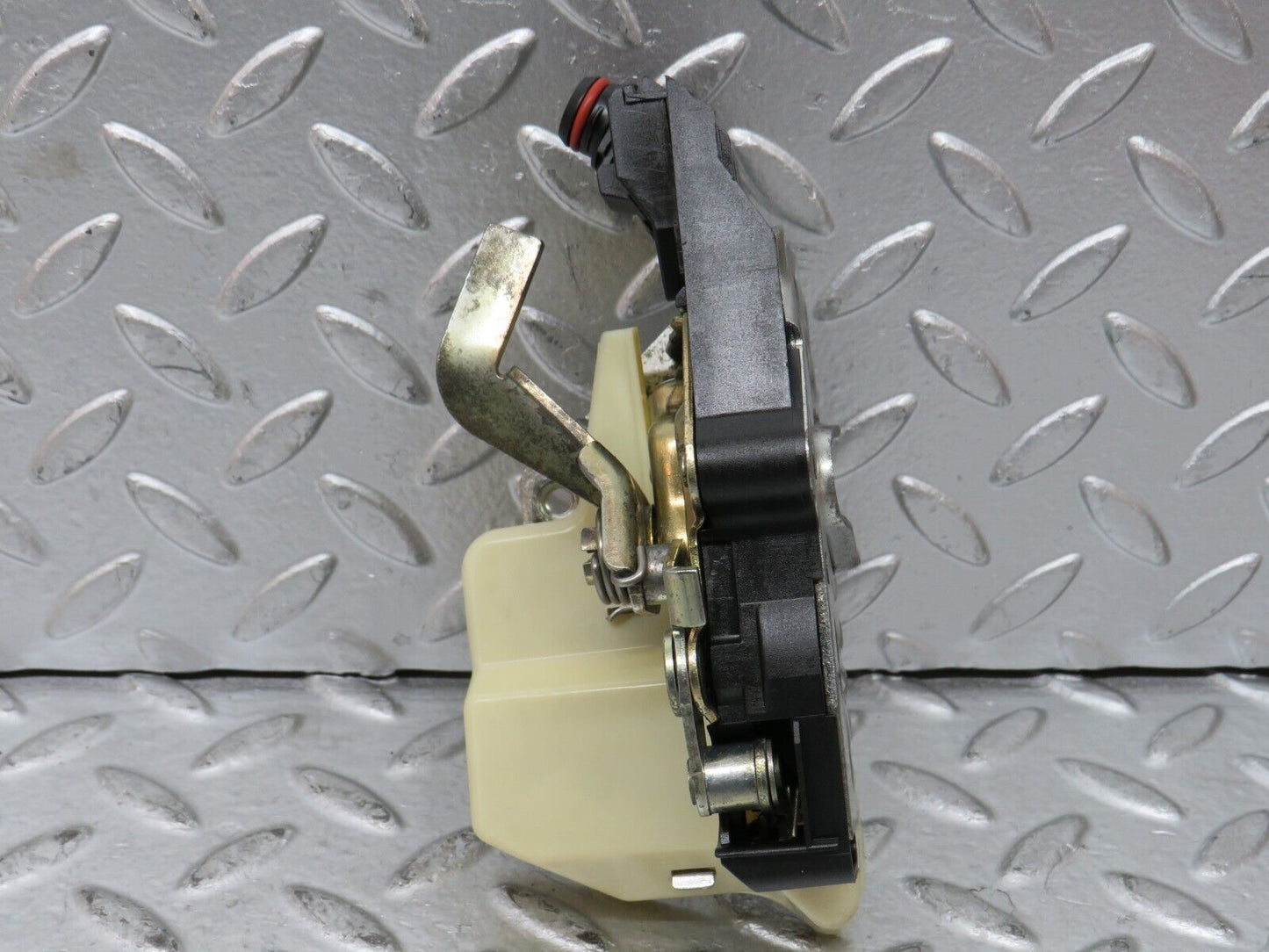 27670 Mercedes-Benz S124 300TE Wagon Rear Right Door Lock Mechanism 1248213251