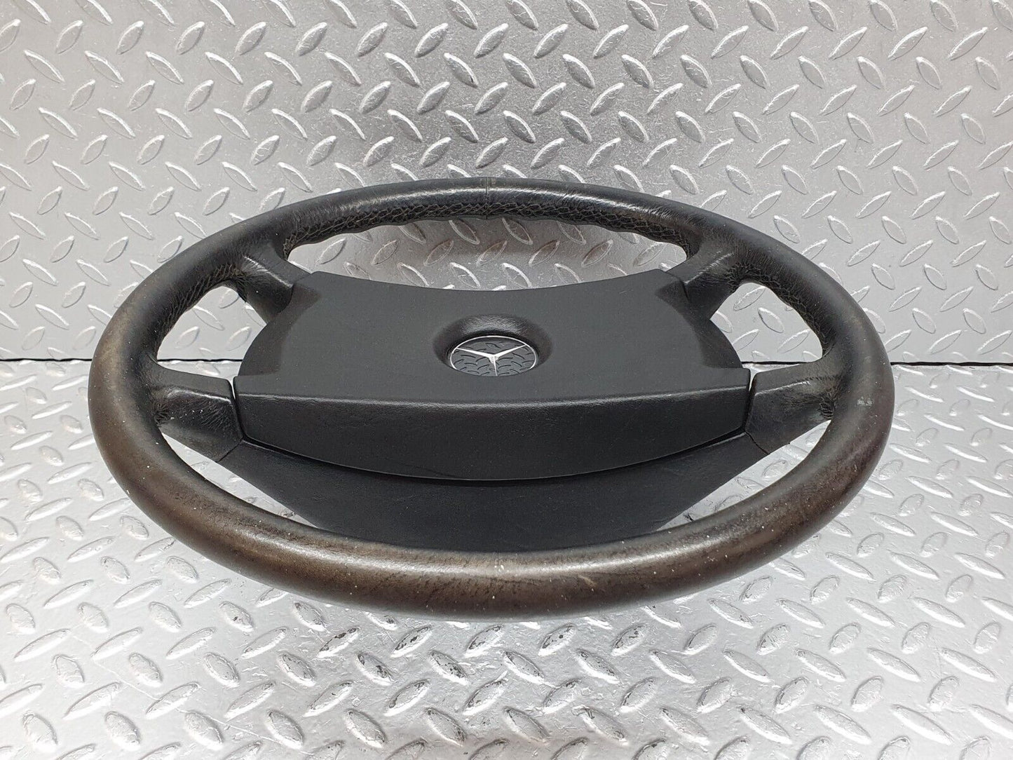 41182 Mercedes-Benz W126 300SE Leather Steering Wheel 1264640017