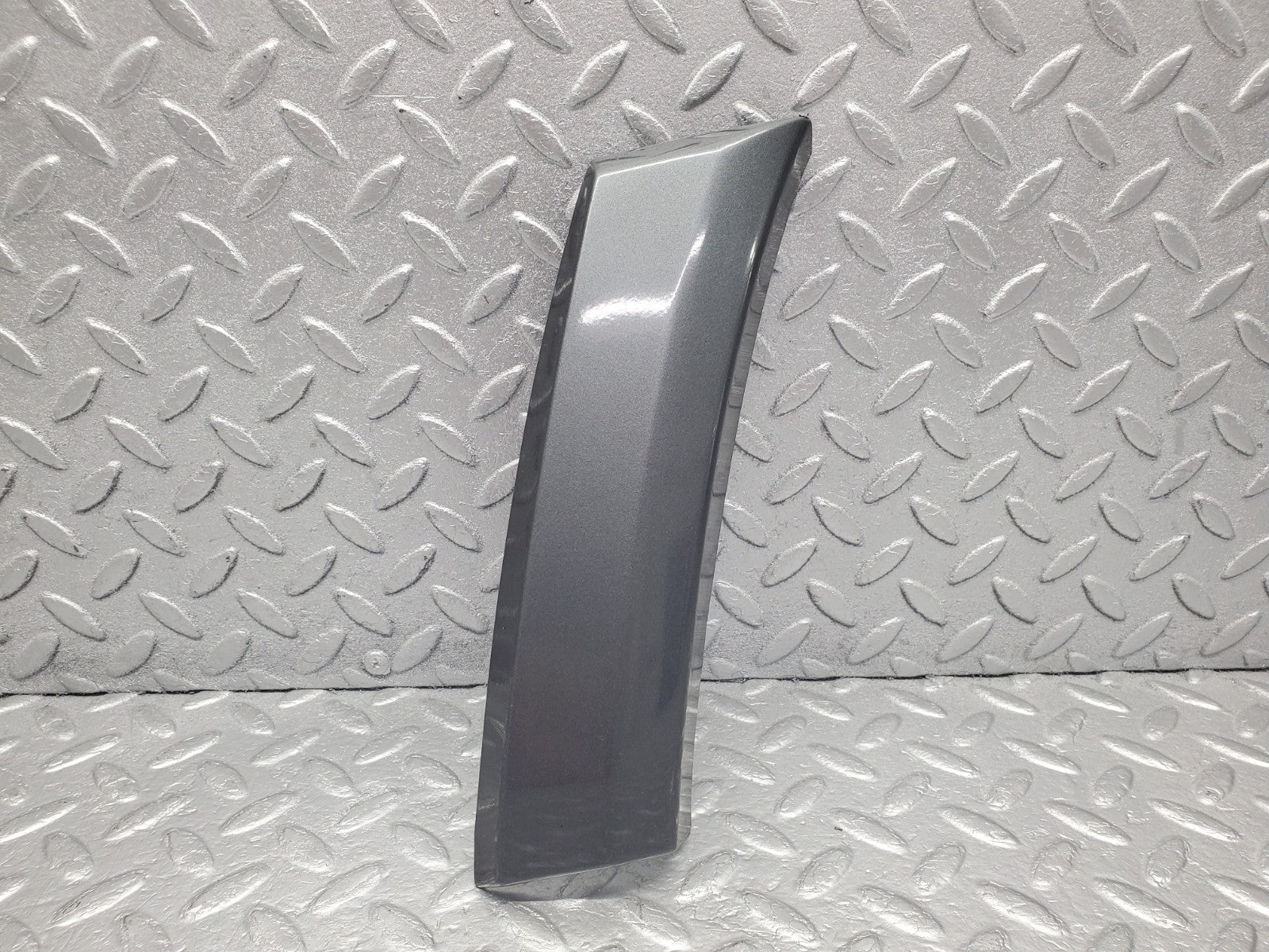 W201 Baby Benz front left fender wing moulding used OEM