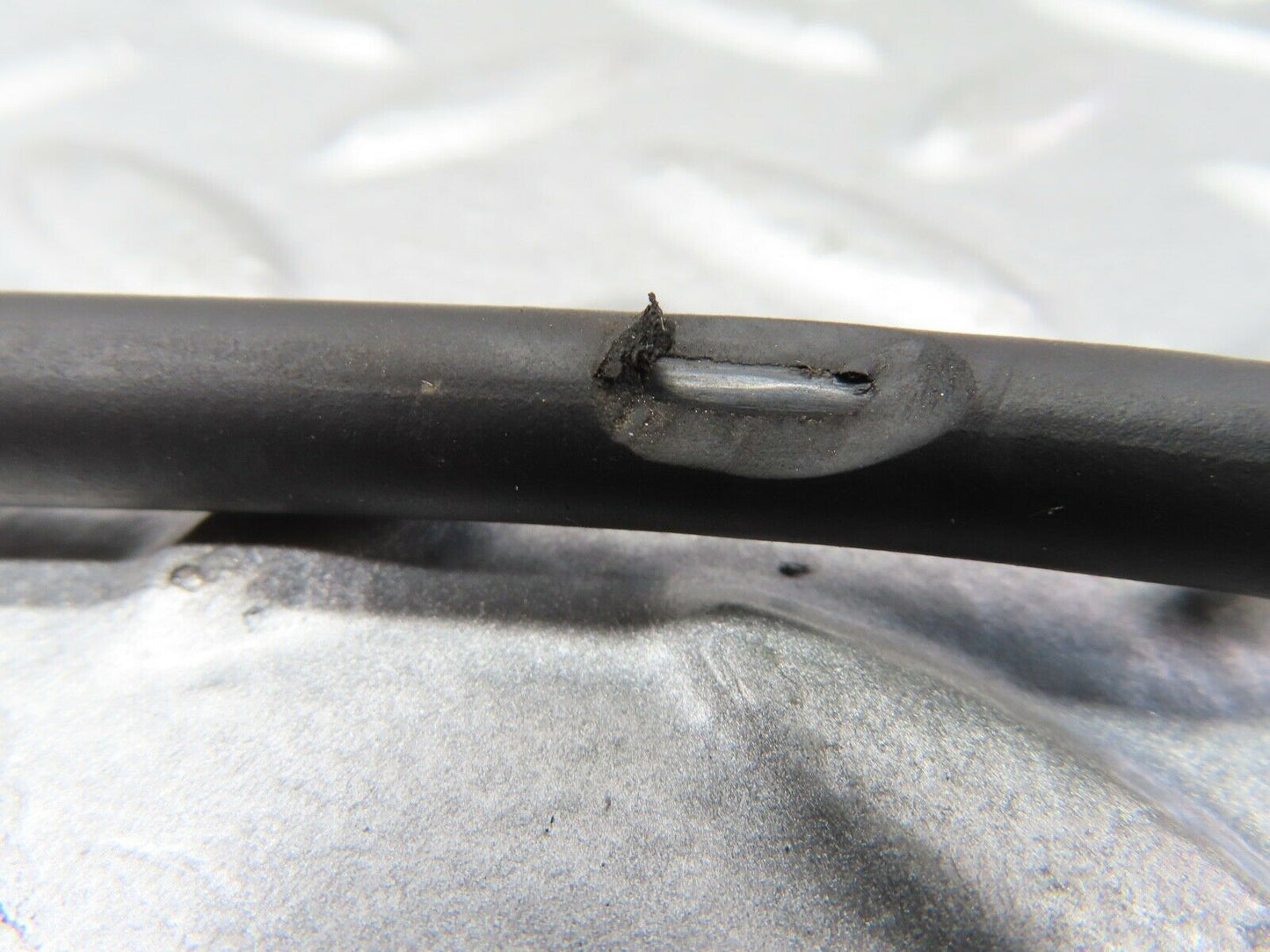 20367 Mercedes-Benz W114 280CE Coupe Oil Feed Pressure Pipe To Oil Gauges