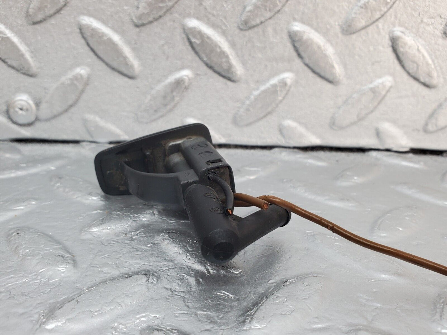 45233 Mercedes-Benz R129 300SL Coupe Windscreen Washer Nozzle 0155459928