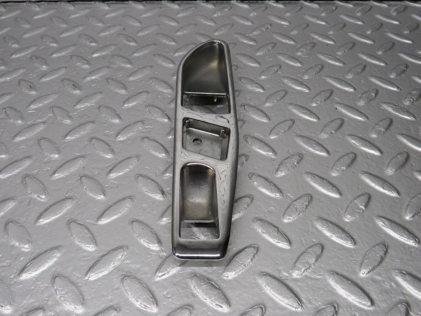 40010 Mercedes-Benz R107 350SL Interior Door Handle Chrome Surround Left
