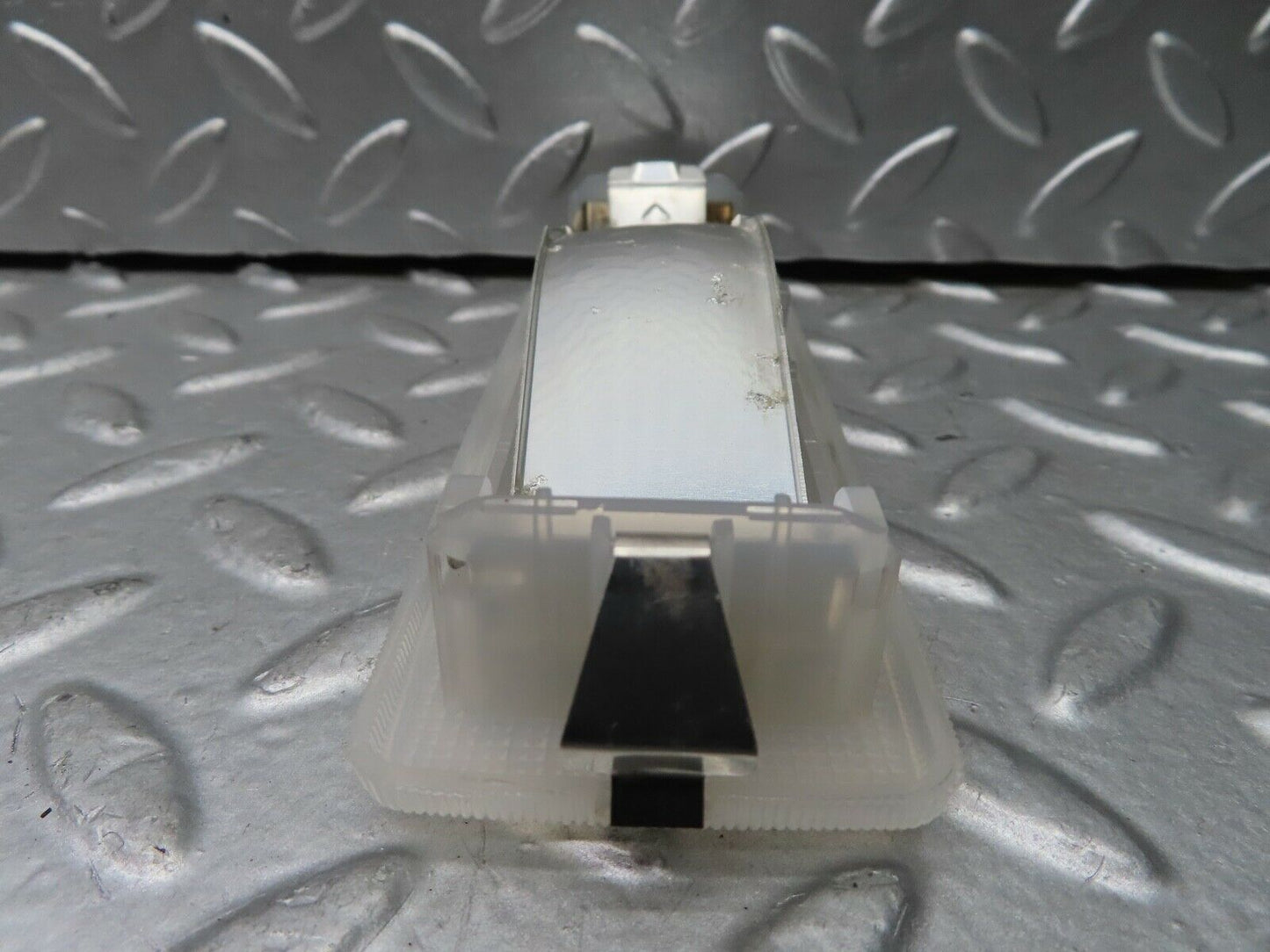 21559 Mercedes-Benz W126 300SE Rear Dome Light 1268200101