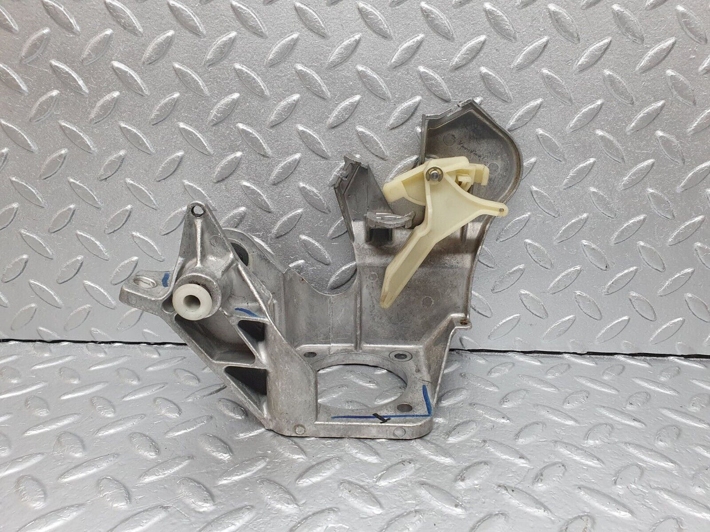 41968 Mercedes-Benz W202 C200 Brake Pedal Bracket 2102901219 1402921531