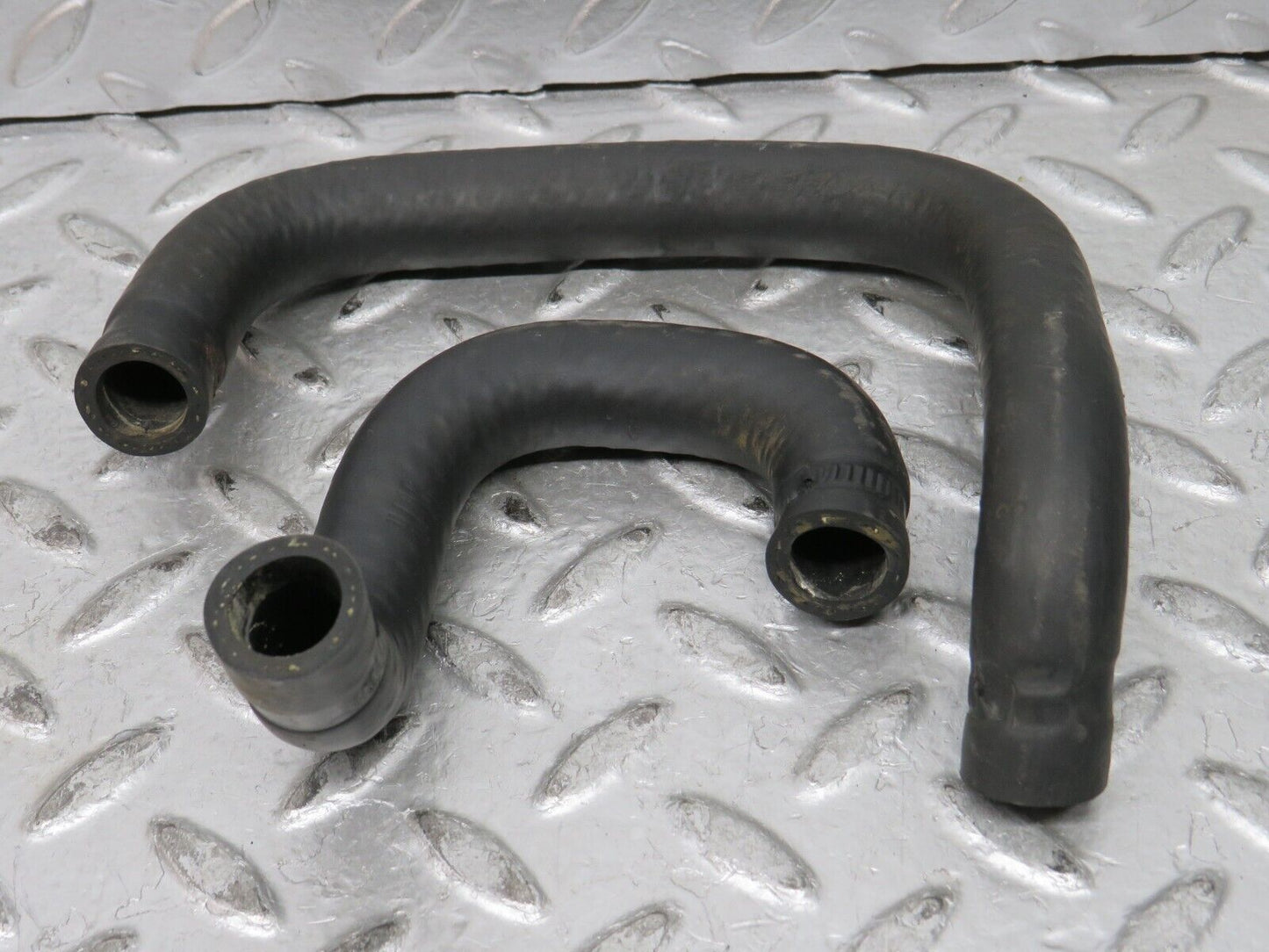 28847 Mercedes-Benz W123 230E Radiator Hose Pipe Pair 1238320294 1238320194
