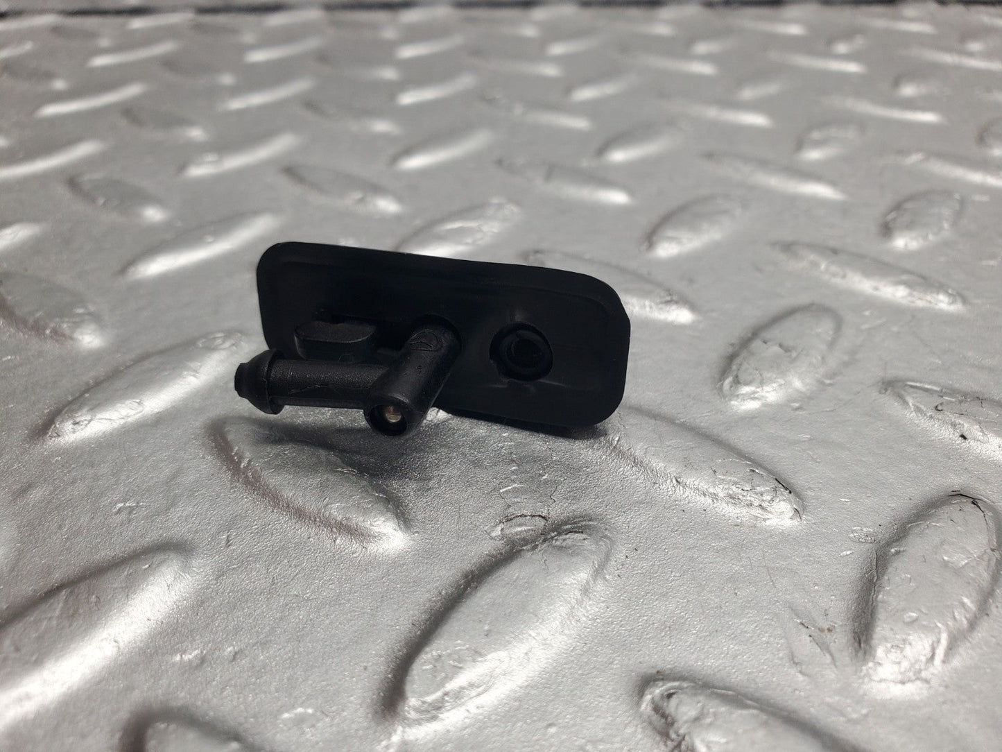 W124 Wagon tailgate windscreen washer nozzle used OEM