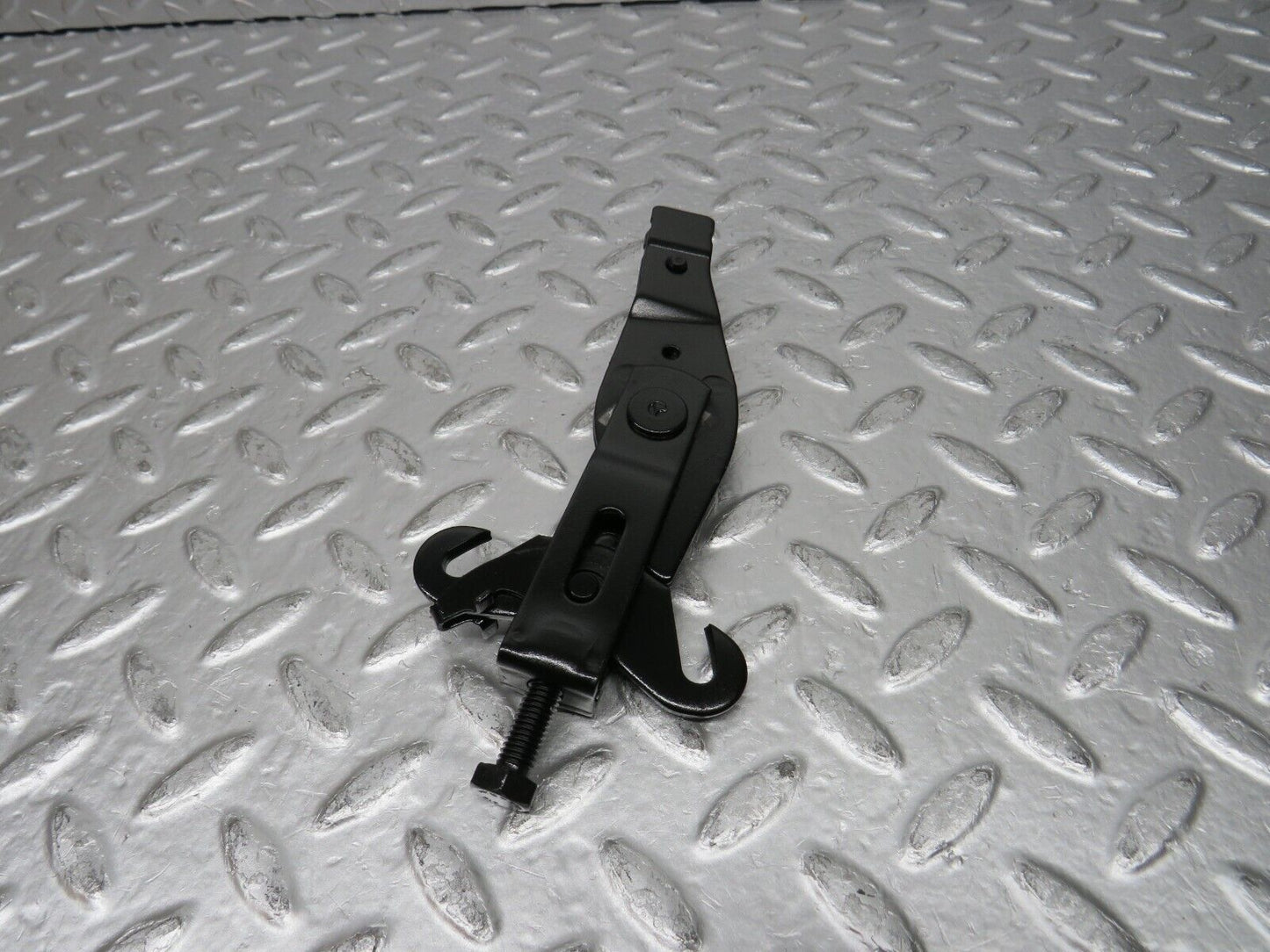 31454 Mercedes-Benz S124 220TE Wagon Handbrake Adjusting Handbrake Regulator
