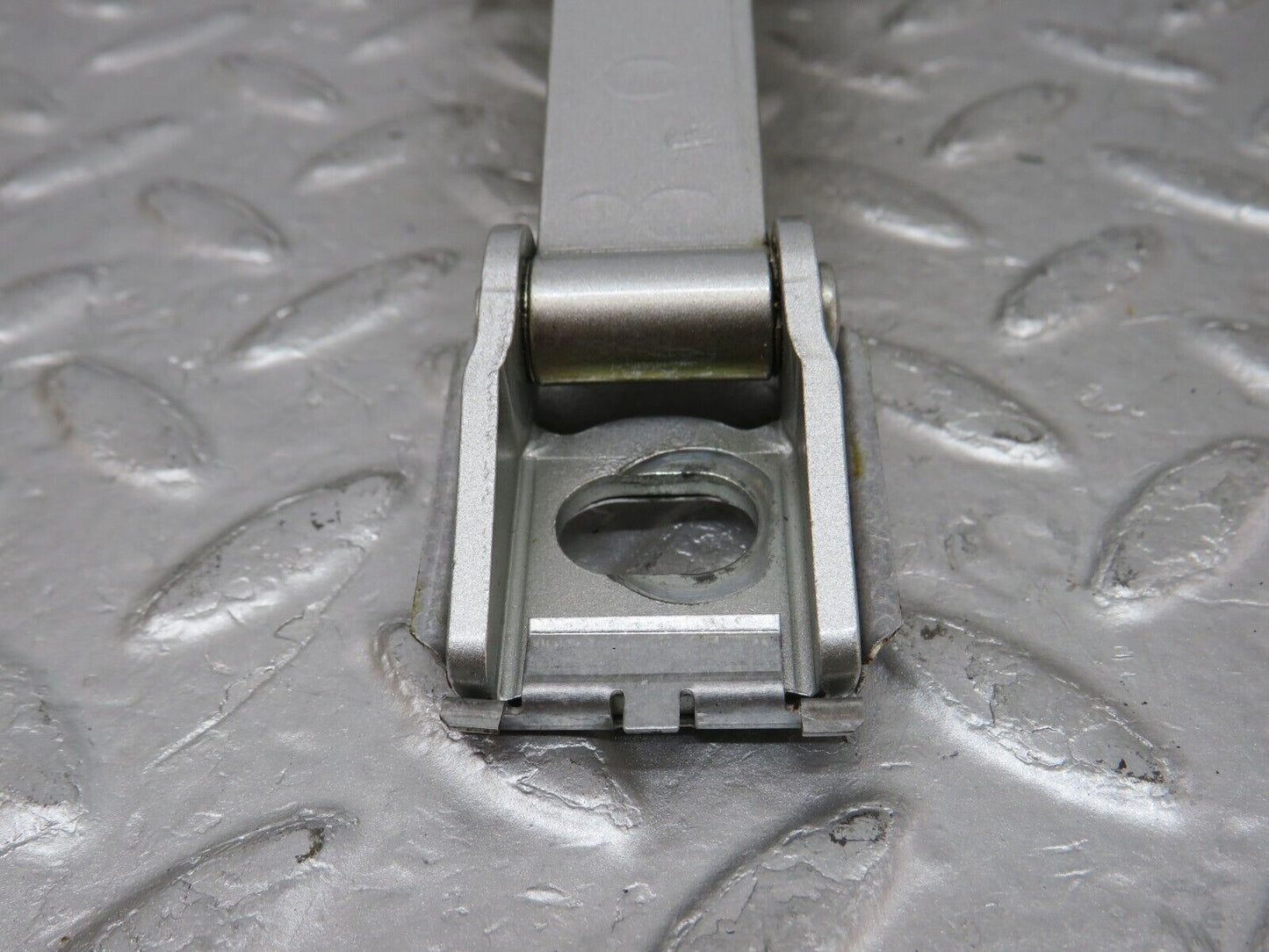 34692 Mercedes-Benz W210 320E Door Safety Check Strap