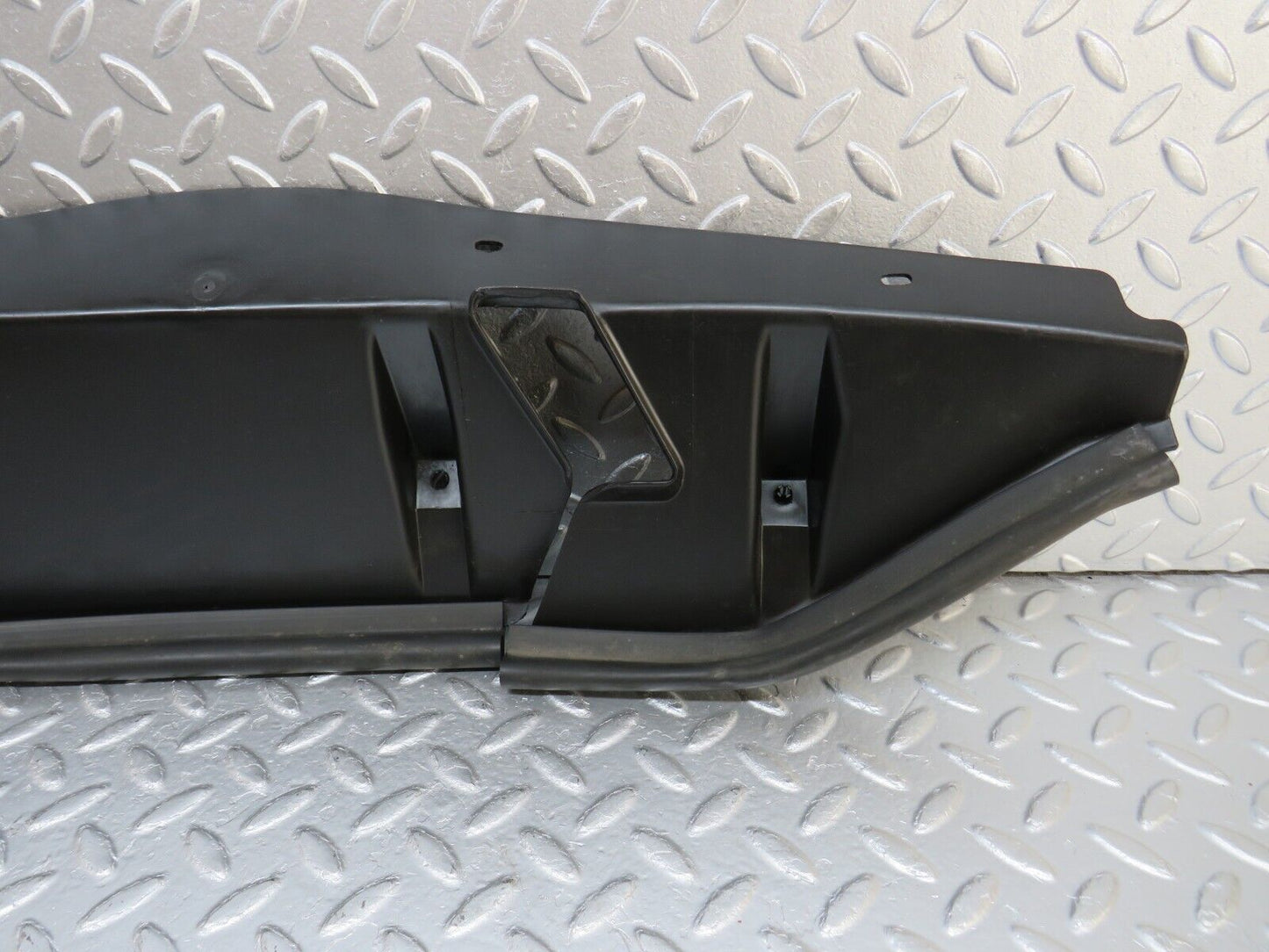 33591 Mercedes-Benz W201 190E Radiator Cover Panel 2015050088