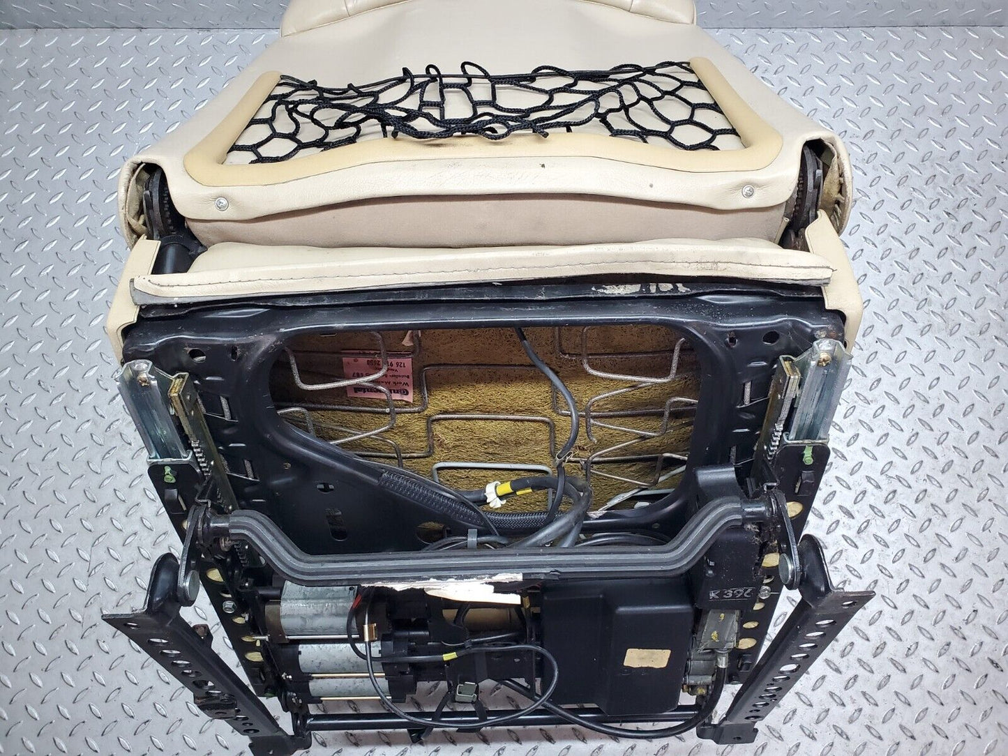 45868 Mercedes-Benz W126 420SE Front Right Electric Seat Leather Beige 1269102650