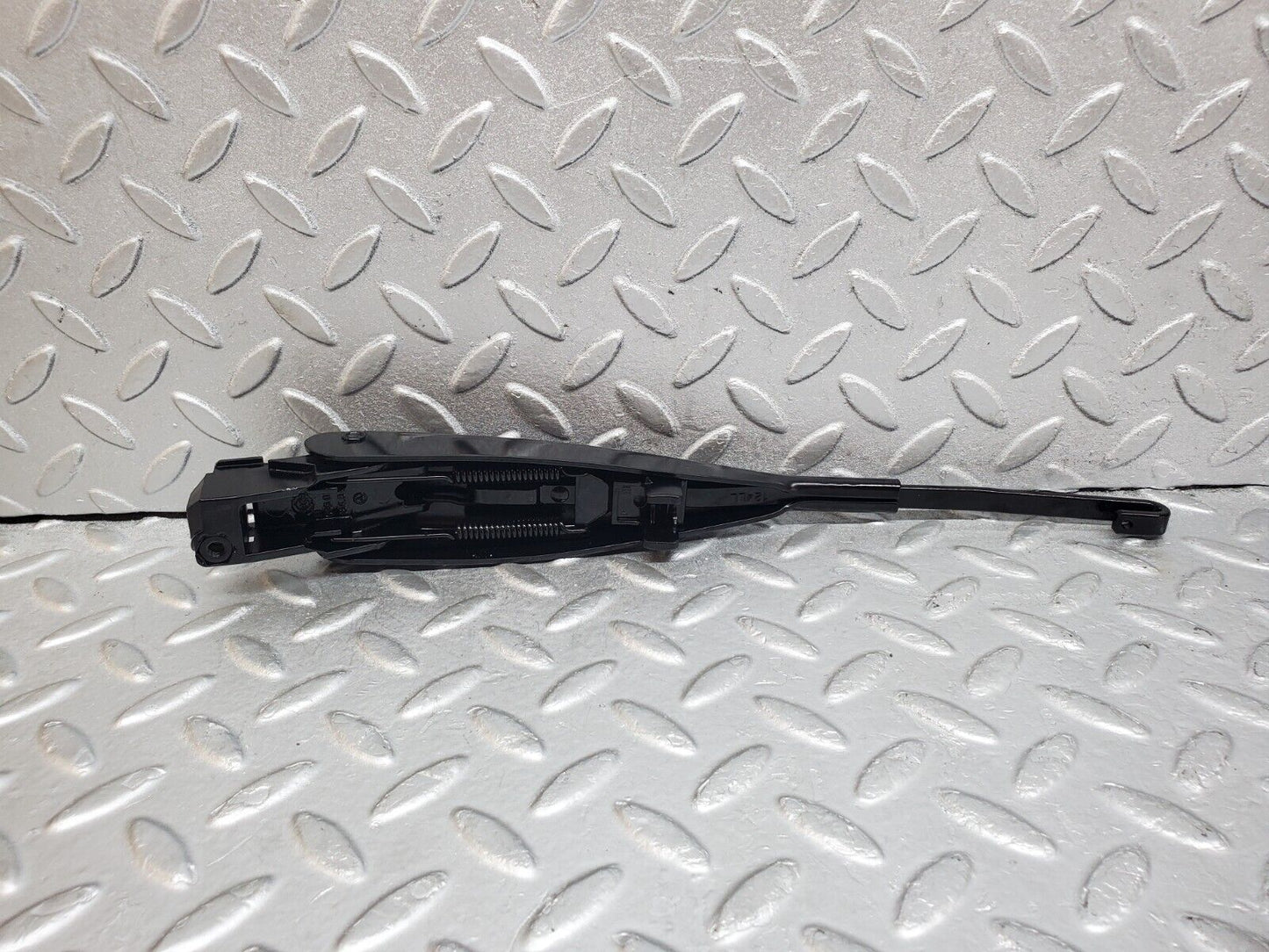 44793 Mercedes-Benz W124 220E Wiper Arm 096052184840