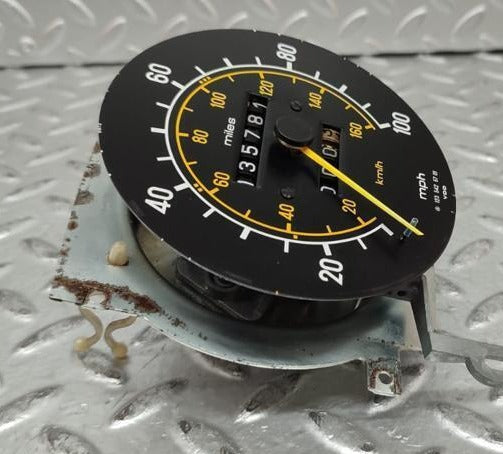 27005 Mercedes-Benz W123 240D Speedometer Mph 1235425701