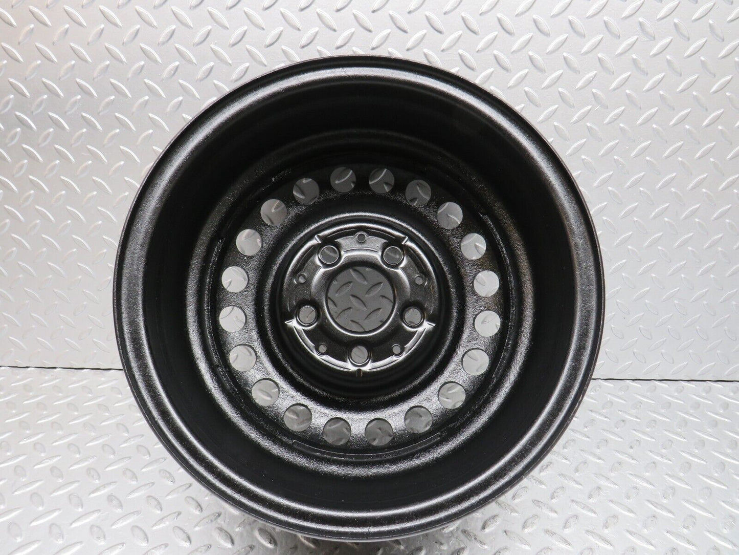 37728 Mercedes-Benz W109 300SEL Steel Wheel 6Jx14H2 ET30 1084000702