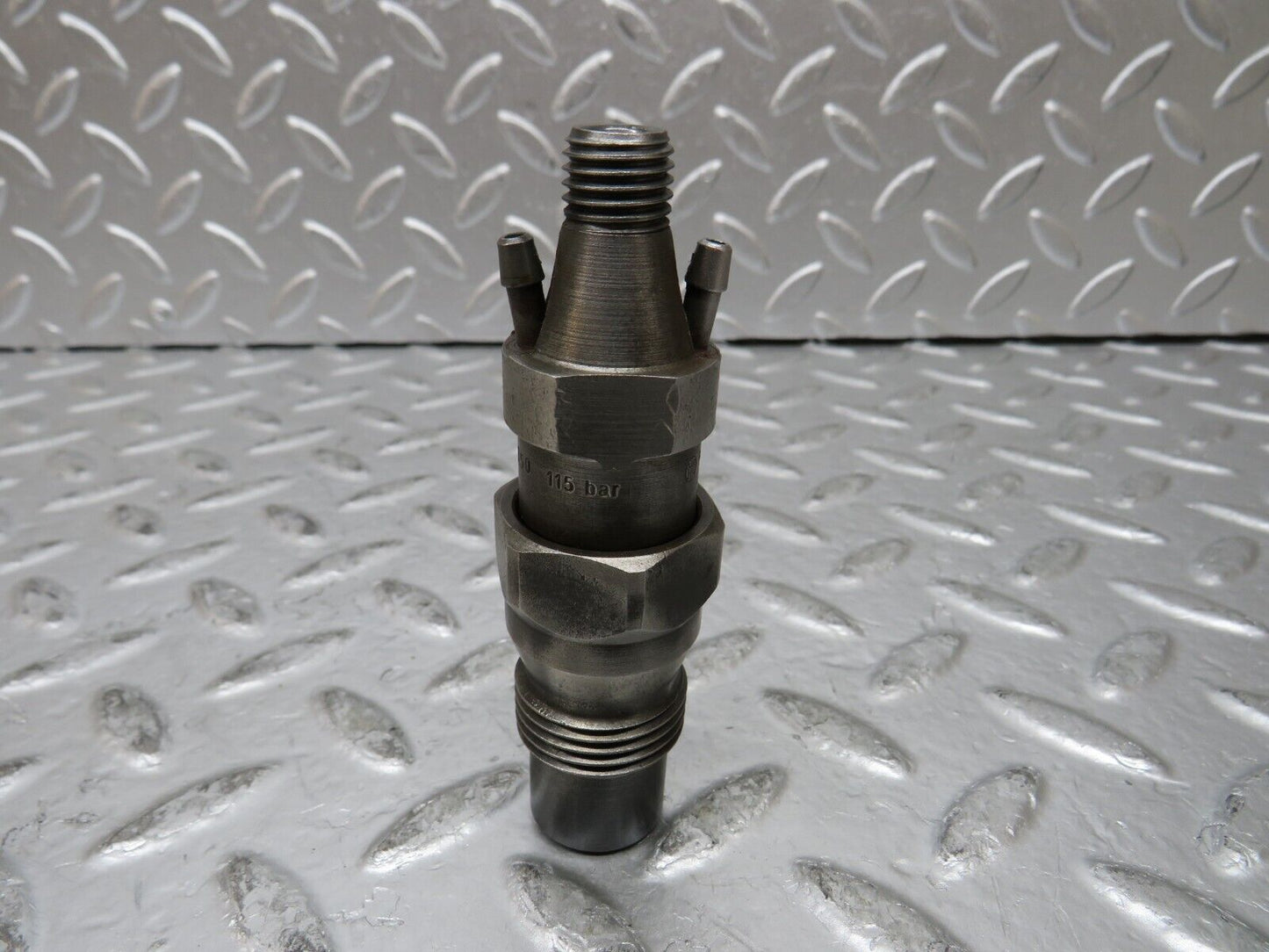 27001 Mercedes-Benz W123 240D Fuel Injector Bosch KCA30S35/4