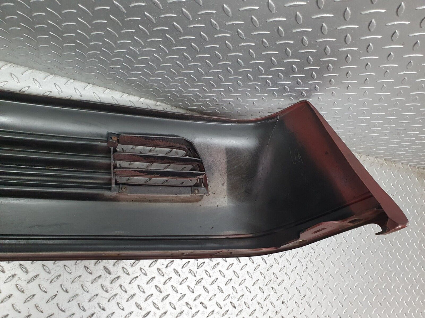 41276 Mercedes-Benz W126 300SE Front Bumper 1268802440 1268800205