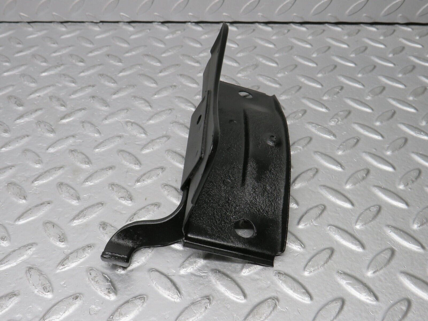 38146 Mercedes-Benz A124 320E Cabriolet Cardan Shaft Prop Shaft Support
