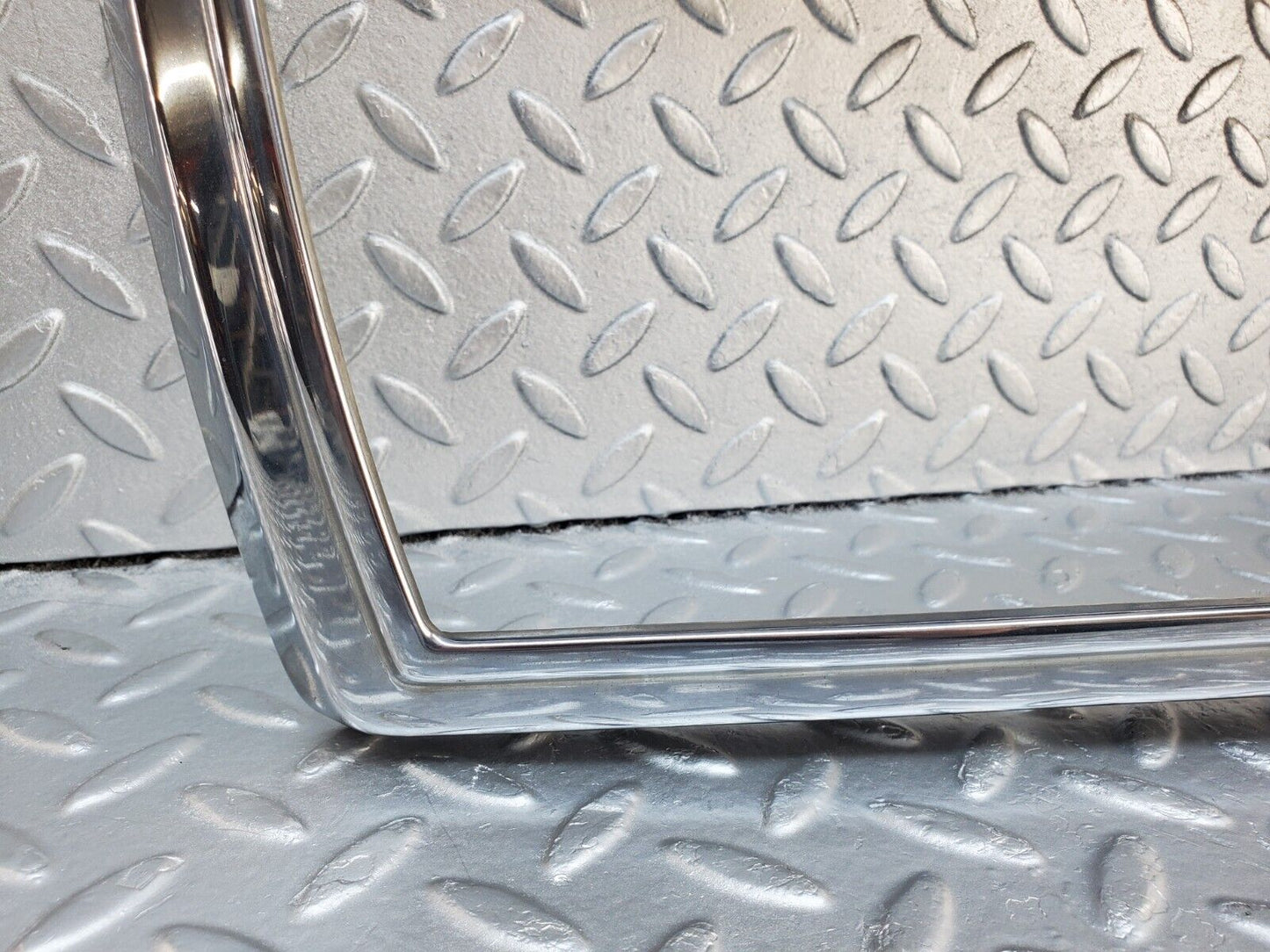45724 Mercedes-Benz W126 420SE Bonnet Grill Chrome Frame