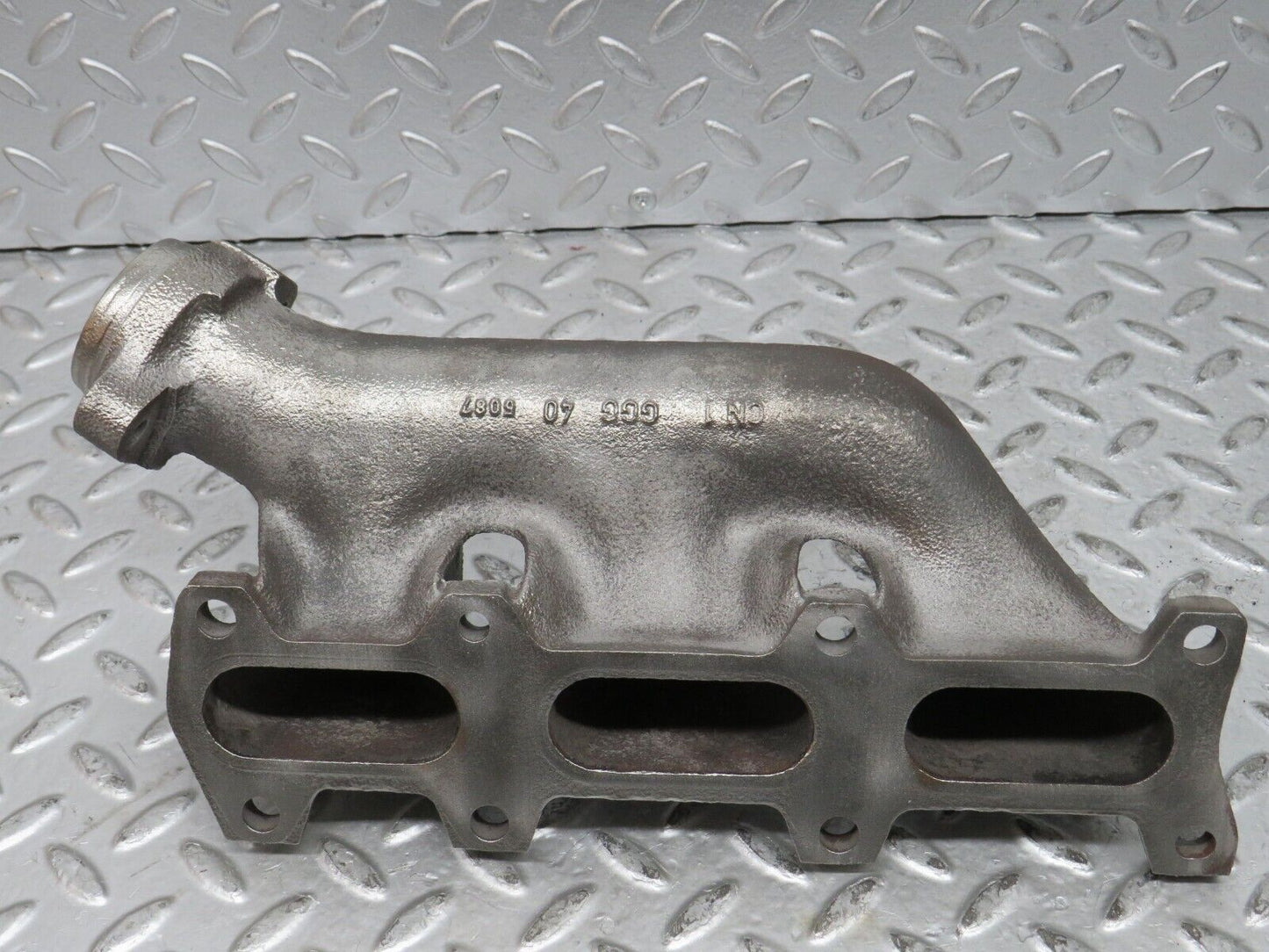 27679 Mercedes-Benz S124 300TE Wagon Exhaust Manifold Cylinder 1-3 6061421002