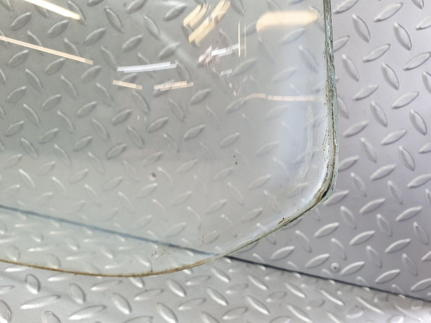 43222 Mercedes-Benz W108 280SE Front Windscreen