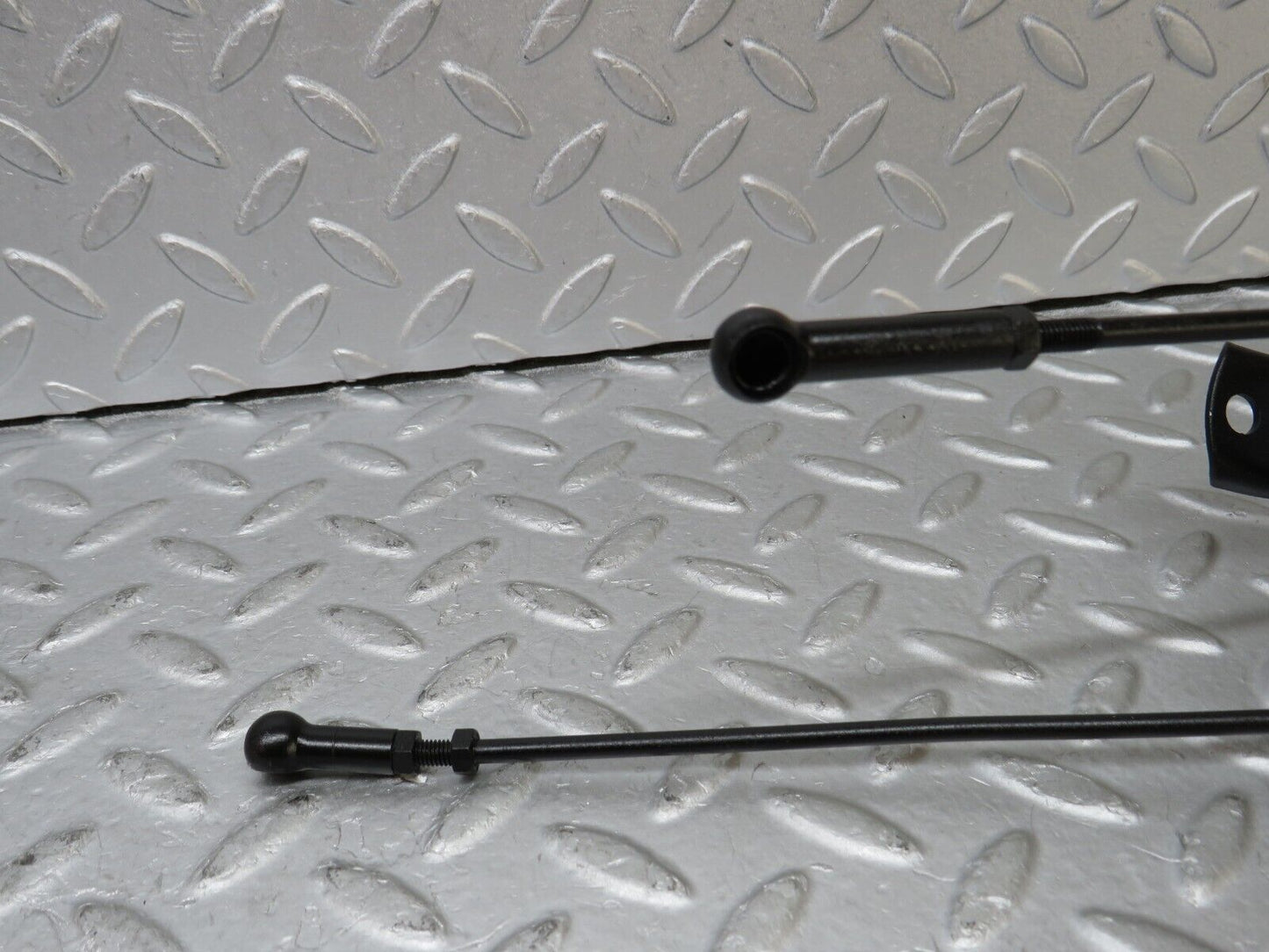 36361 Mercedes-Benz W126 420SE Accelerator Throttle Linkage