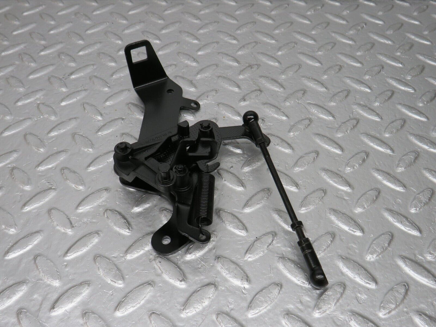 33545 Mercedes-Benz W202 C180 Throttle Linkage 1110700521