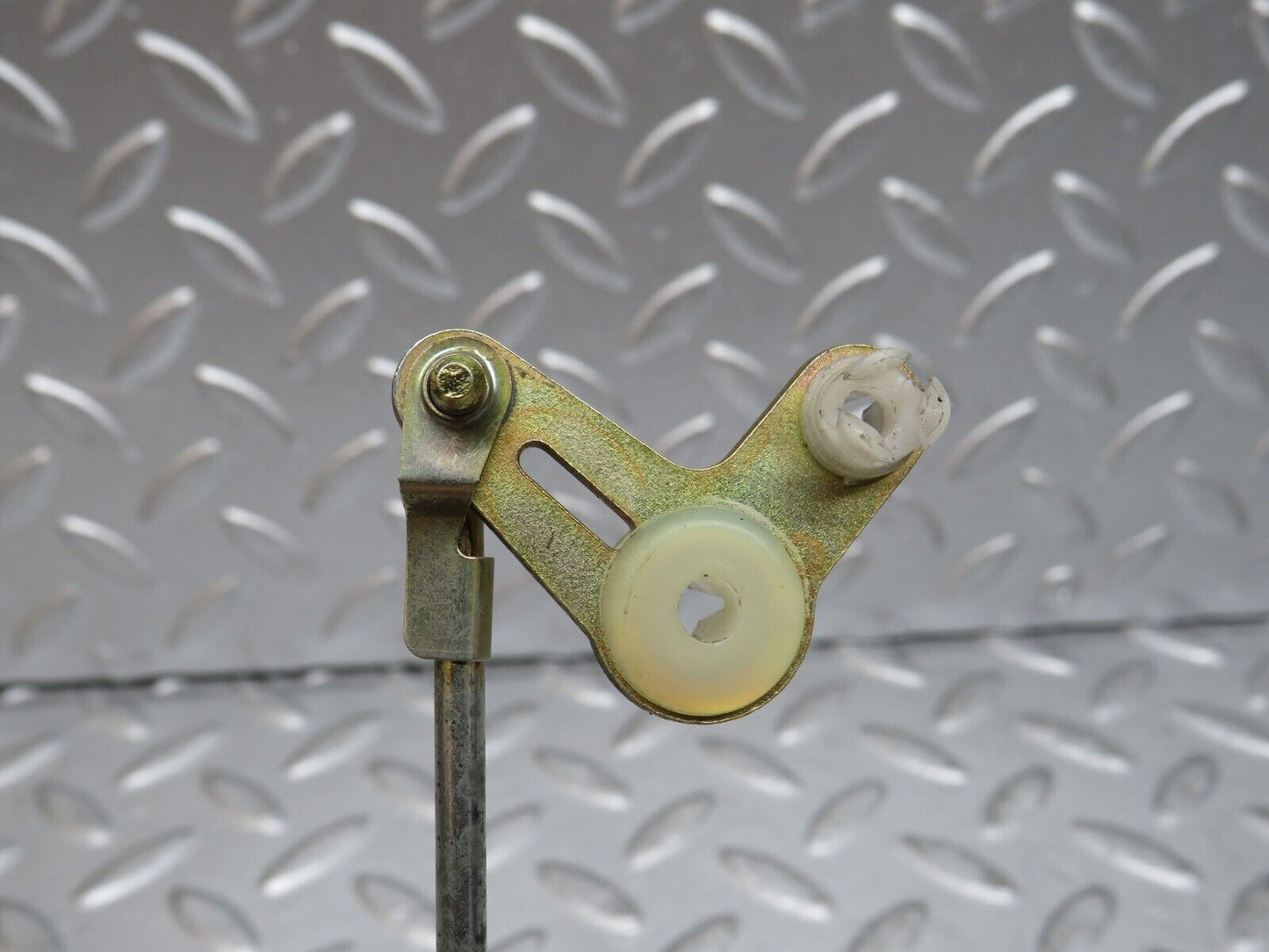 29381 Mercedes-Benz W124 230E Rear Door Lock Knob Pair