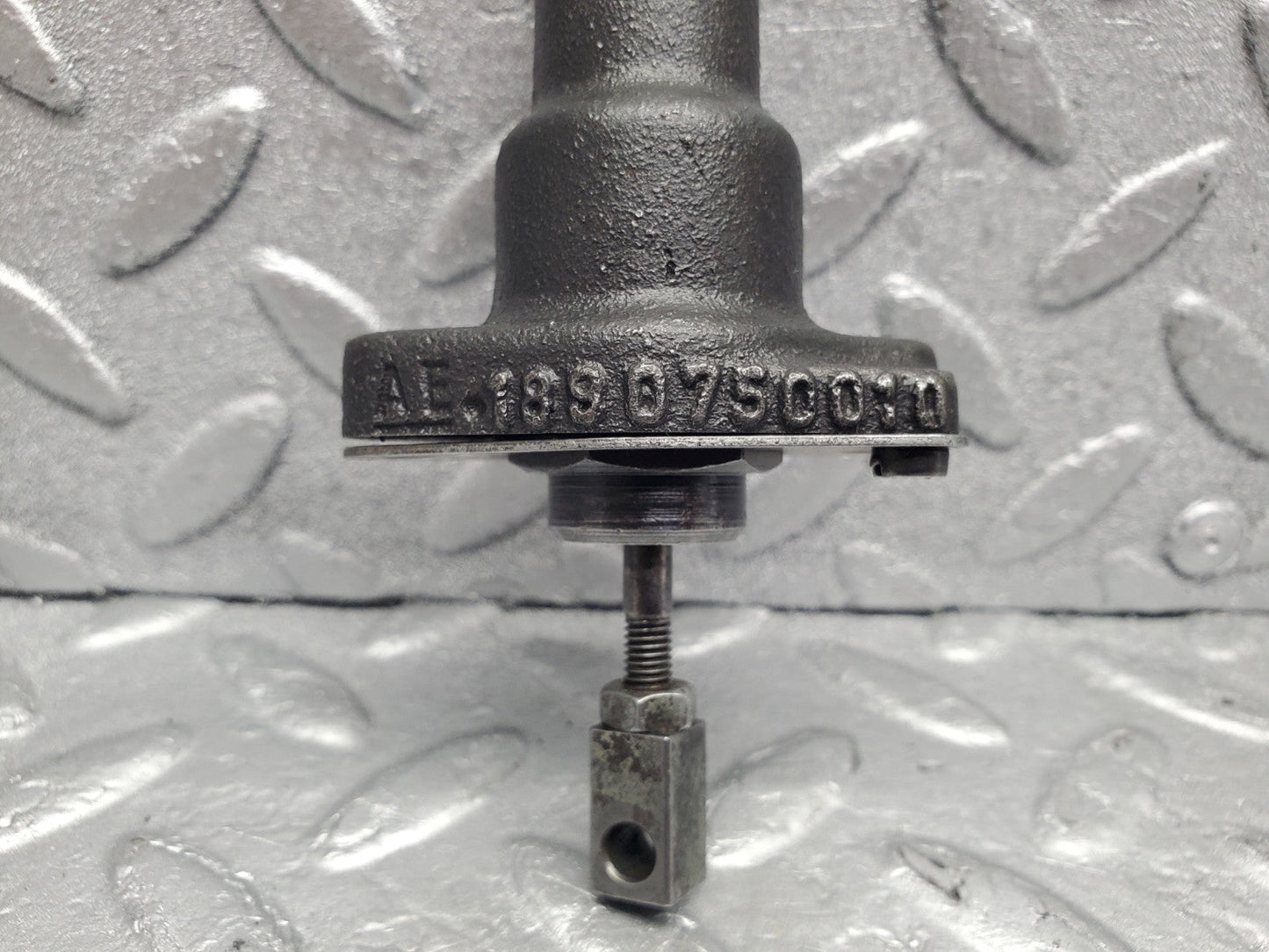 W112 idle regulator cylinder used OEM