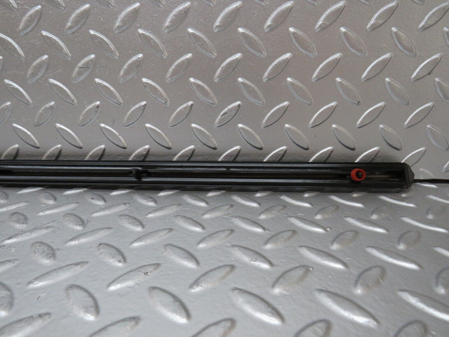 27109 Mercedes-Benz W123 280E Front Left Fender Wing Centre Moulding Trim