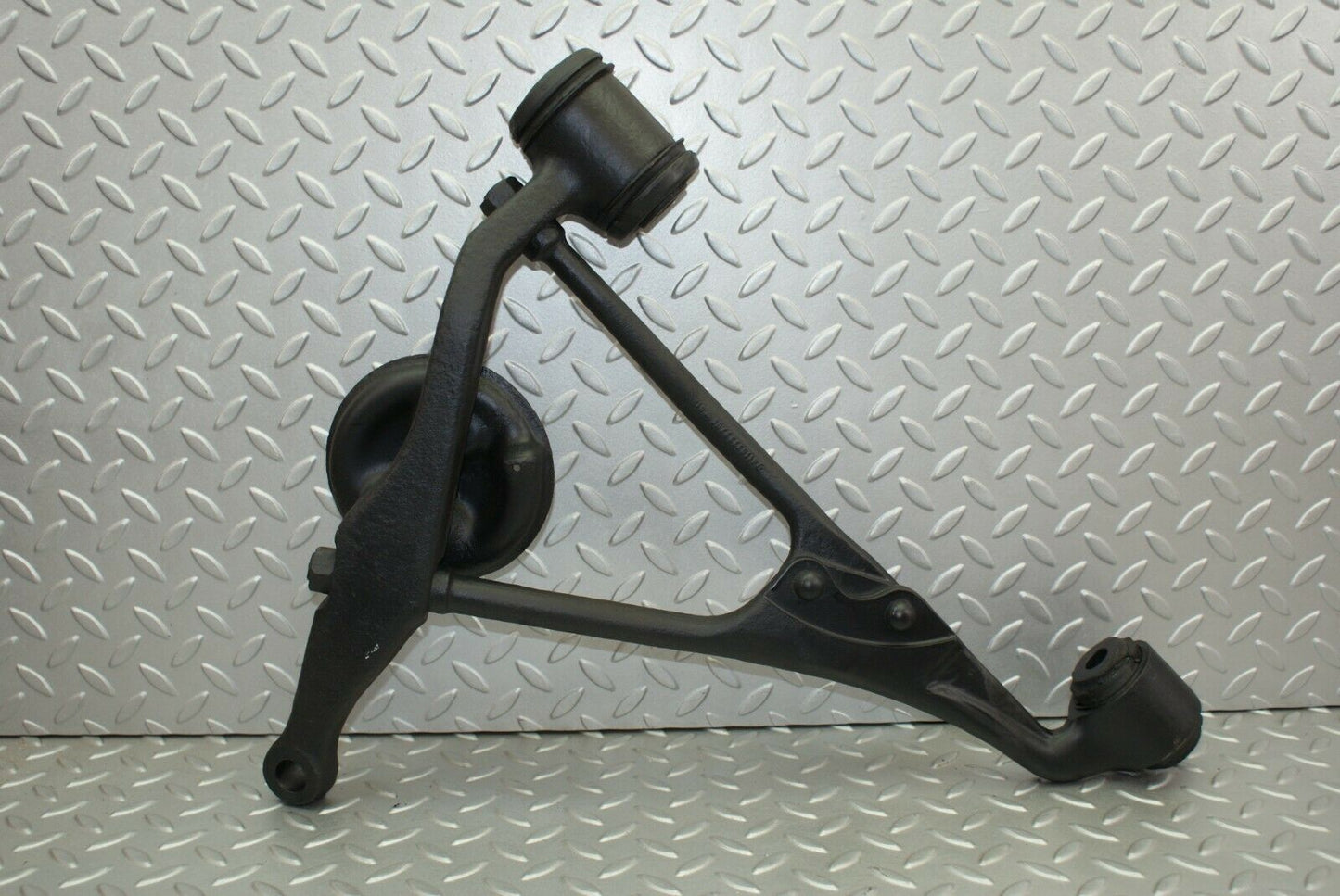 2700 Mercedes-Benz W116 350SE Front Right Lower Control Arm 1163333705