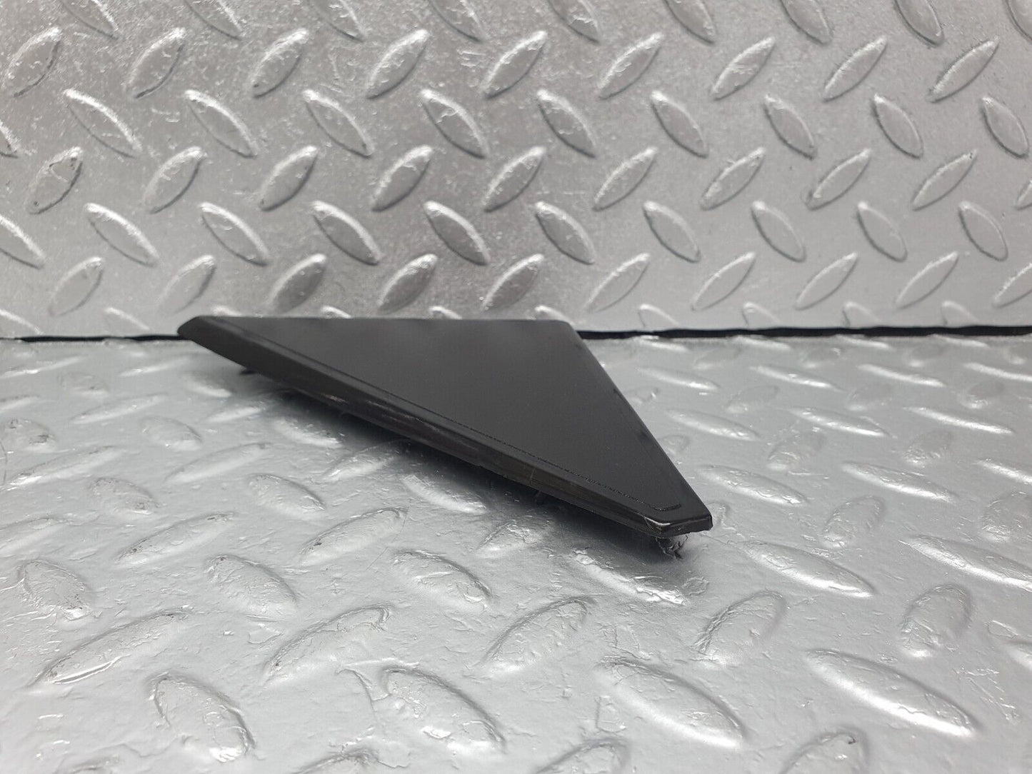 43673 Mercedes-Benz C126 380SEC Coupe Wing Mirror Triangle Cover Left 1267251311