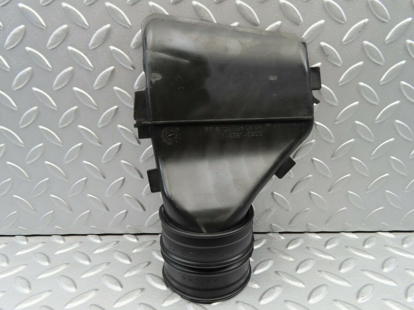 6570 Mercedes-Benz S124 E220 Wagon Air Intake Suction Pipe 1245280804